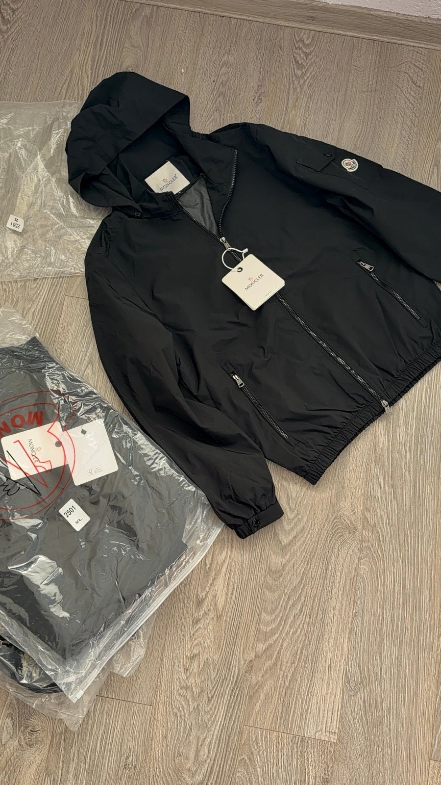 Moncler jassen - verschillende maten, Ophalen of Verzenden, Nieuw, Maat 52/54 (L), Zwart