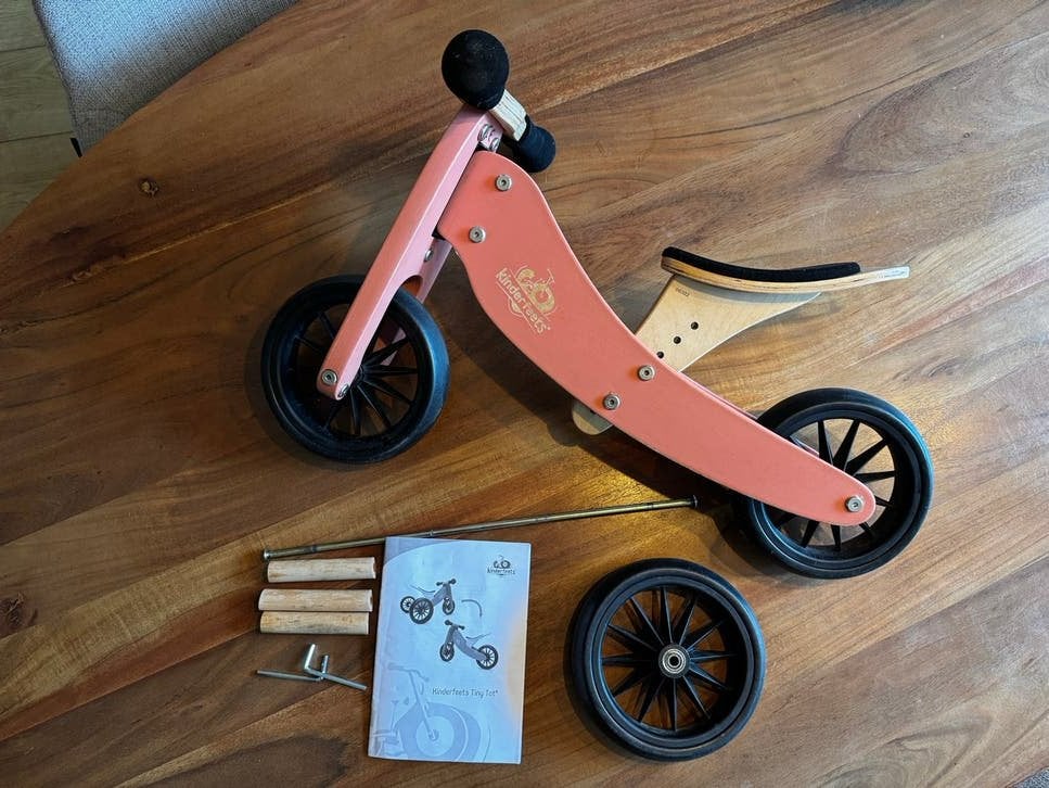 Kinderfeets Tiny Tot Loopfiets: 2-in-1 Drie- en Tweewieler, Ophalen of Verzenden, Zo goed als nieuw, Verstelbare zitting