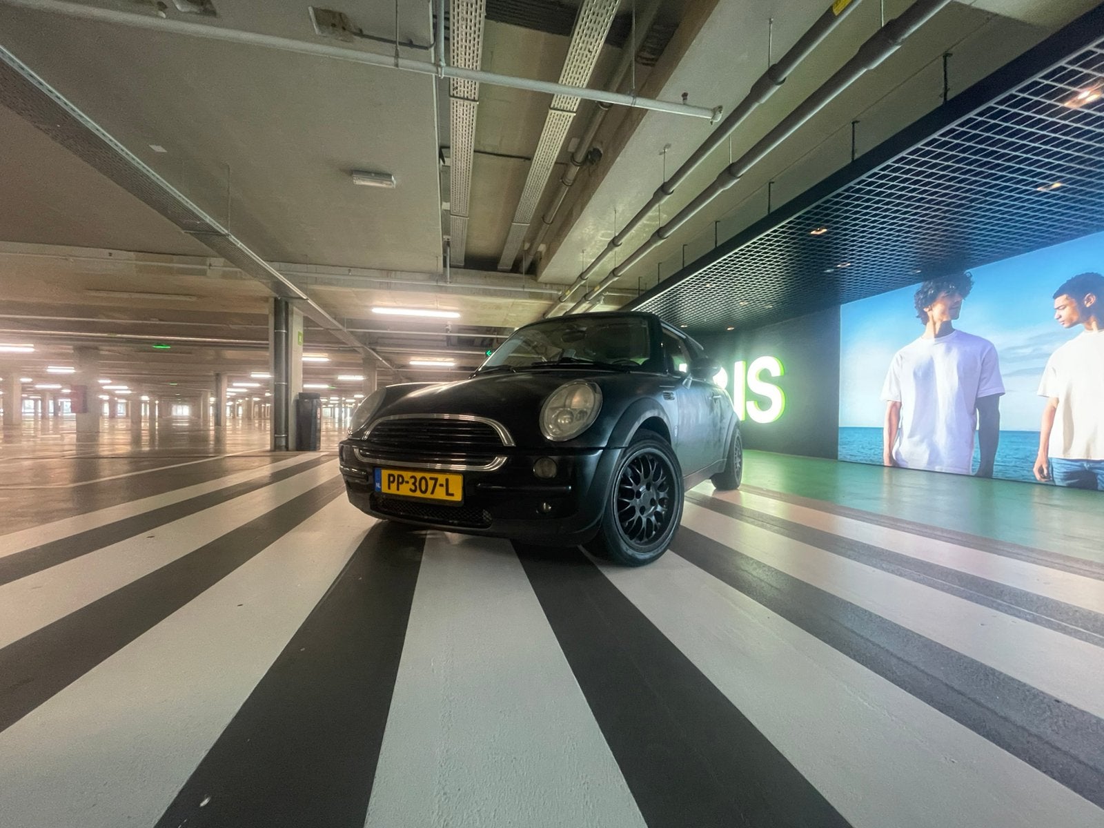 Mini 1.6 16V ONE RHD 2004 Zwart, Auto's, Mini, Voorwielaandrijving, 15 km/l, Zwart, 4 cilinders