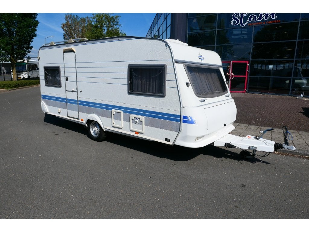 Hobby Prestige 495 UF Voortent en mover, Rondzit, Hobby, Schokbreker, 4 tot 5 meter