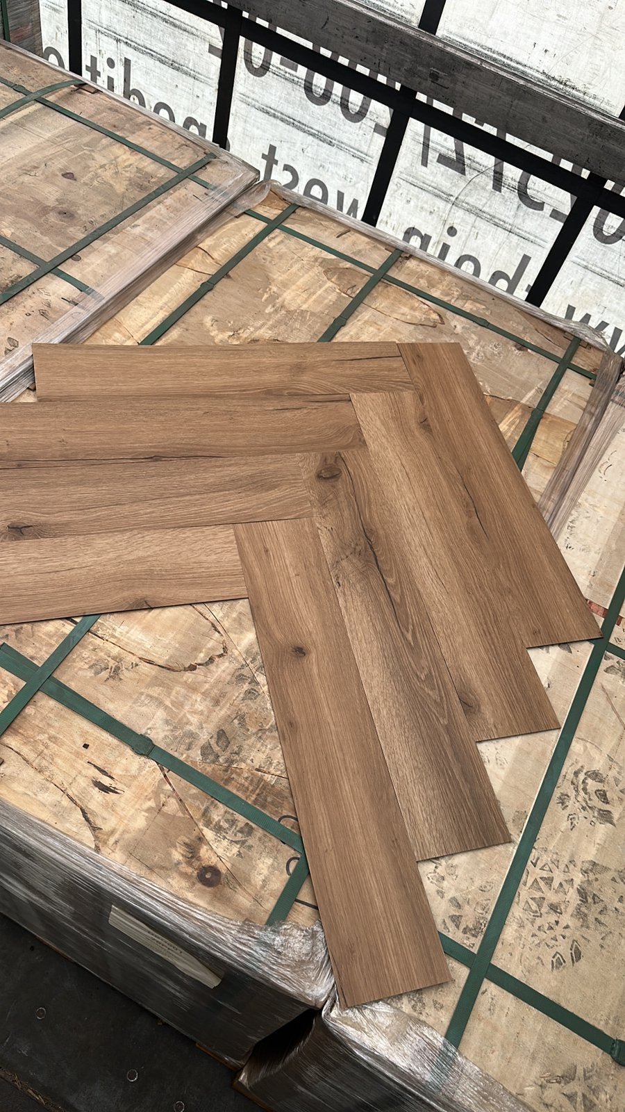 Pallets pvc visgraat, Ophalen, Zo goed als nieuw, 75 m² of meer, Overige typen