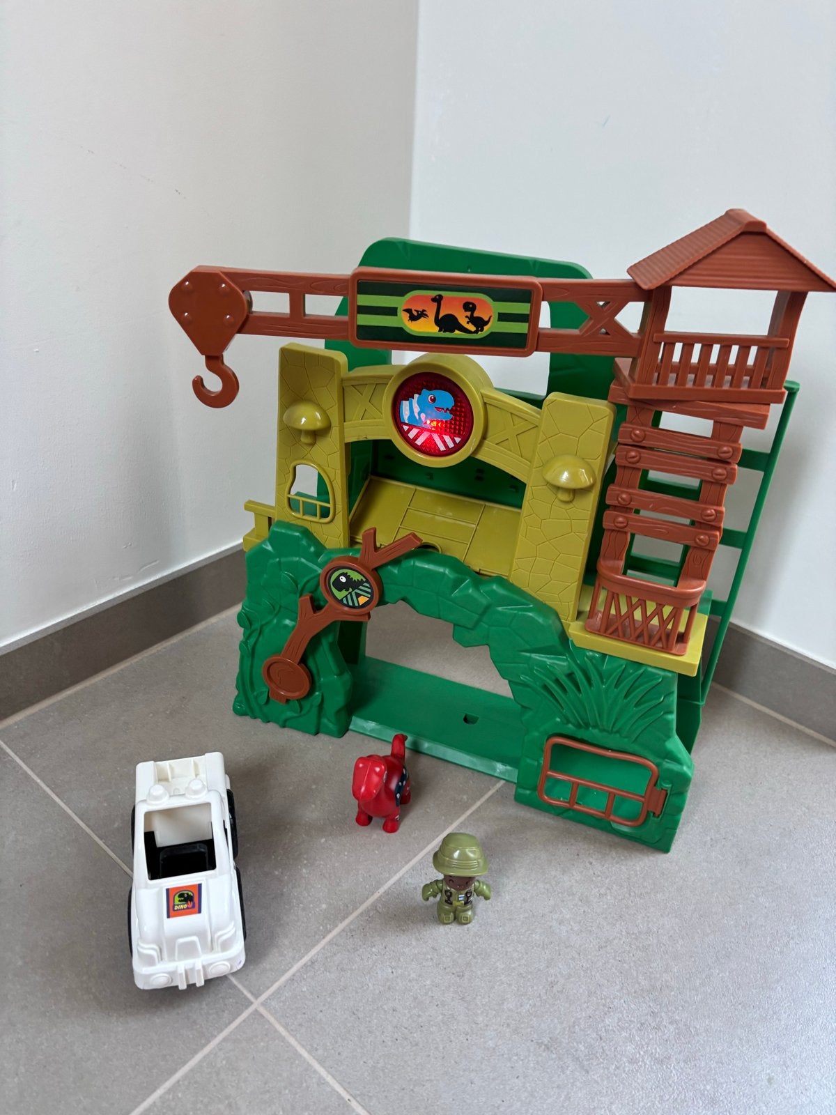 Dino speelgoed set: avontuurlijke speelplek met auto en figu, Ophalen, Gebruikt, Jongen of Meisje