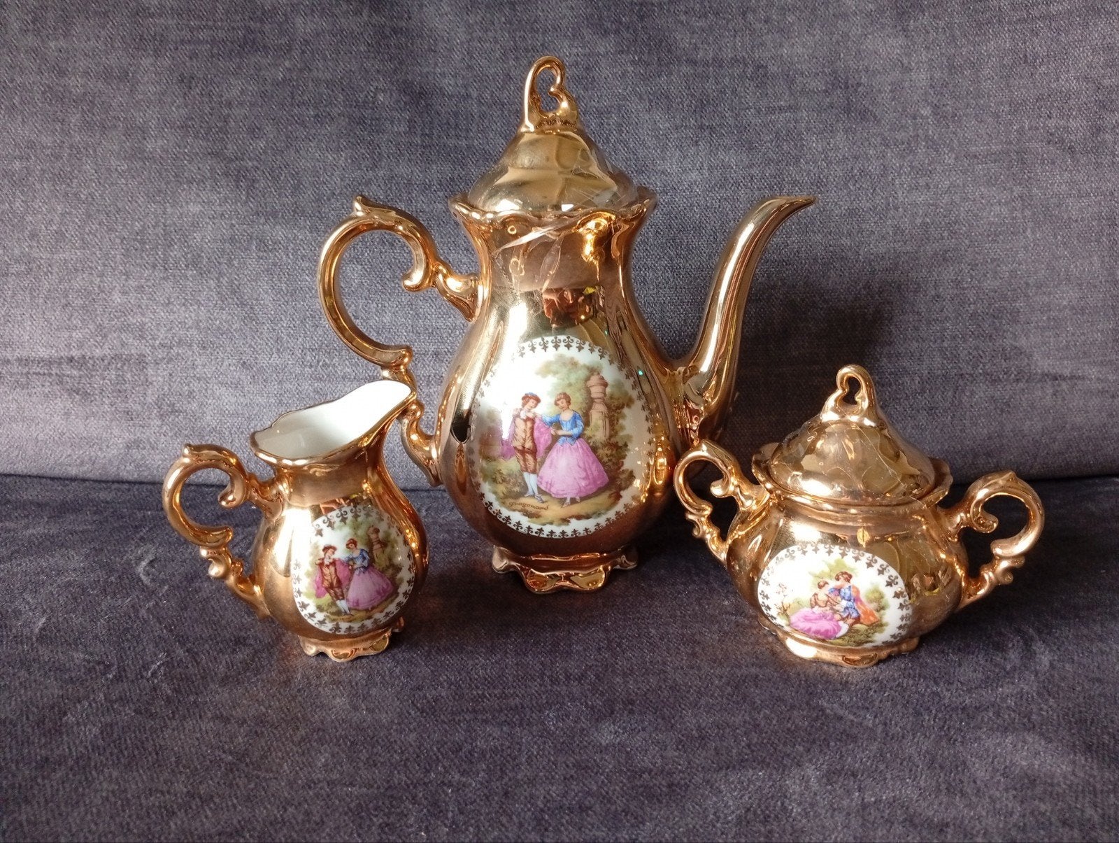 Walldershof Bavaria Echt Gold theeserviesje, Ophalen