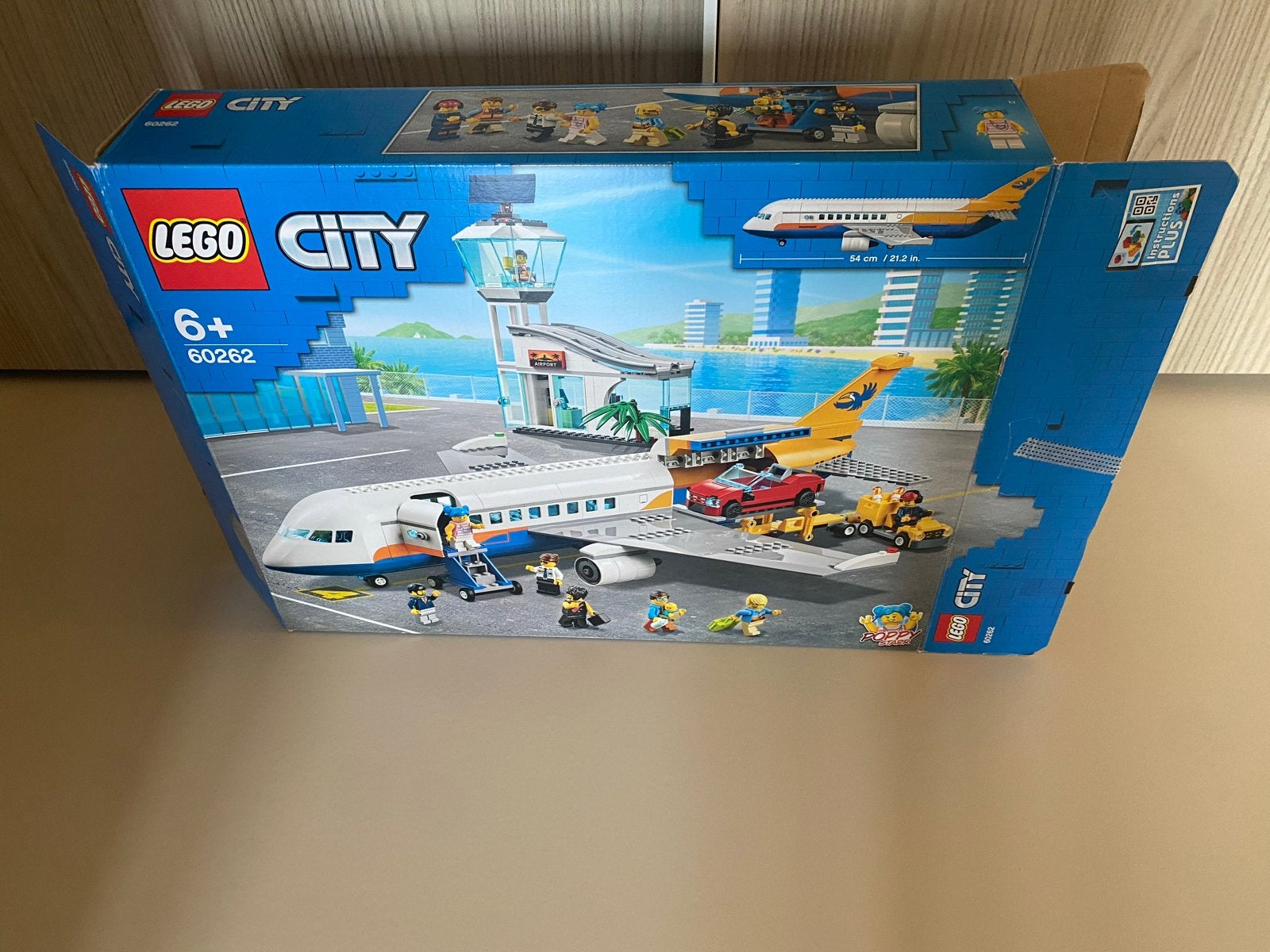 LEGO City Passagiersvliegtuig 60262 - Compleet met doos, Ophalen of Verzenden, Zo goed als nieuw, Overige merken