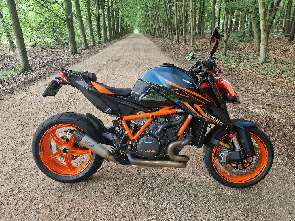 Zeer nette ktm 1290 superduke r ( ktm 1290 super duke r ), 2 cilinders, 1301 cc, Particulier, Meer dan 35 kW
