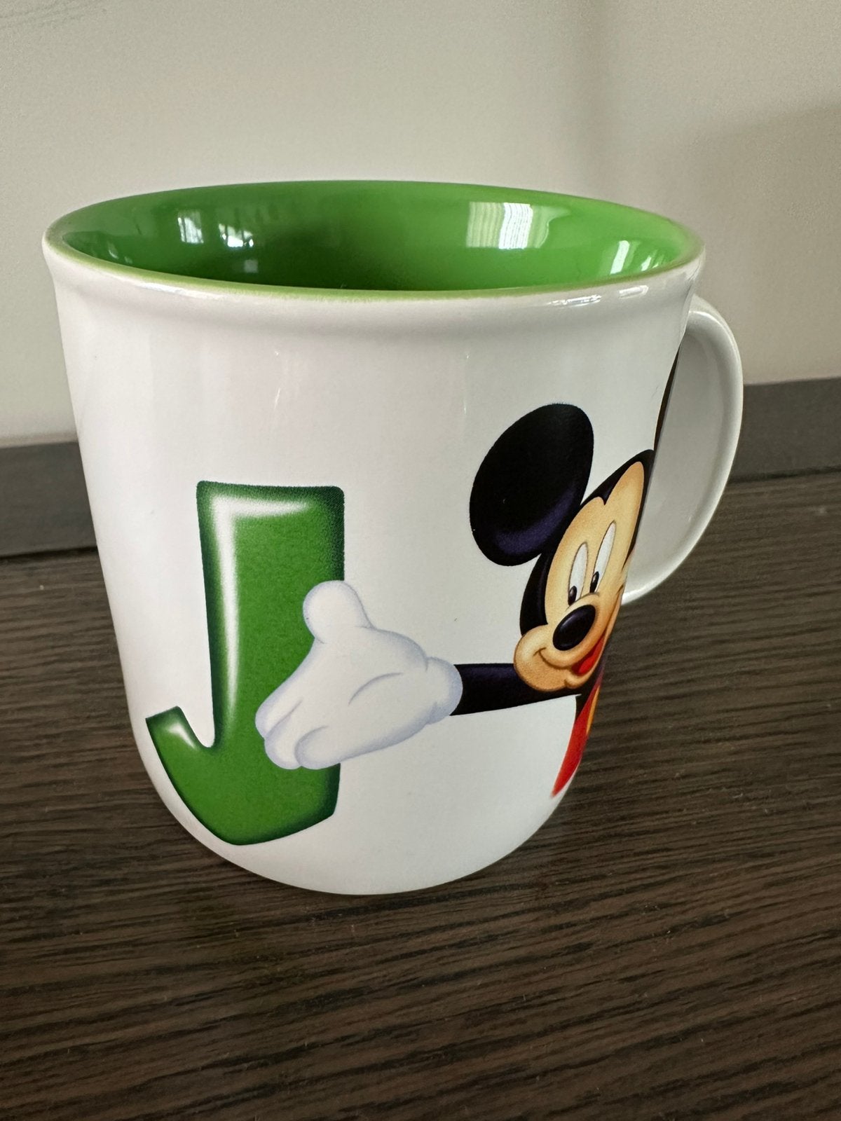 Mok Disneyland letter J nieuw, Ophalen of Verzenden, Mickey Mouse, Nieuw, Servies