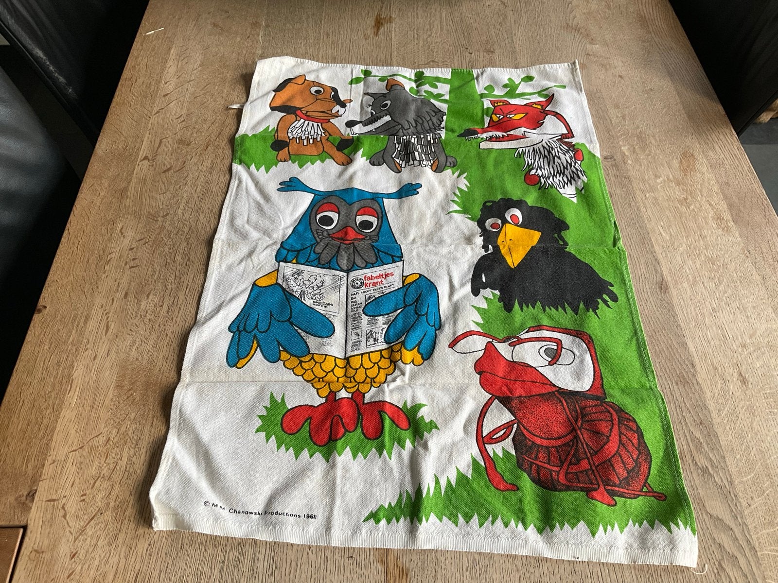 Vintage Fabeltjeskrant theedoek 1968, Ophalen