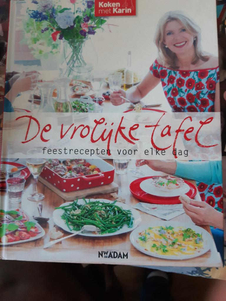 Karin luiten. De vrolijke tafel - koken met karin. Hardcover, Boeken, Ophalen, Gelezen, Karin luiten, Nederland en België