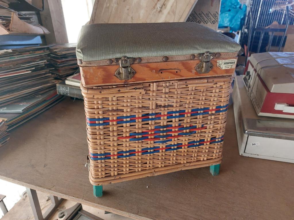 Vintage viskoffer/viskist jaren '70 met zitje, Ophalen of Verzenden