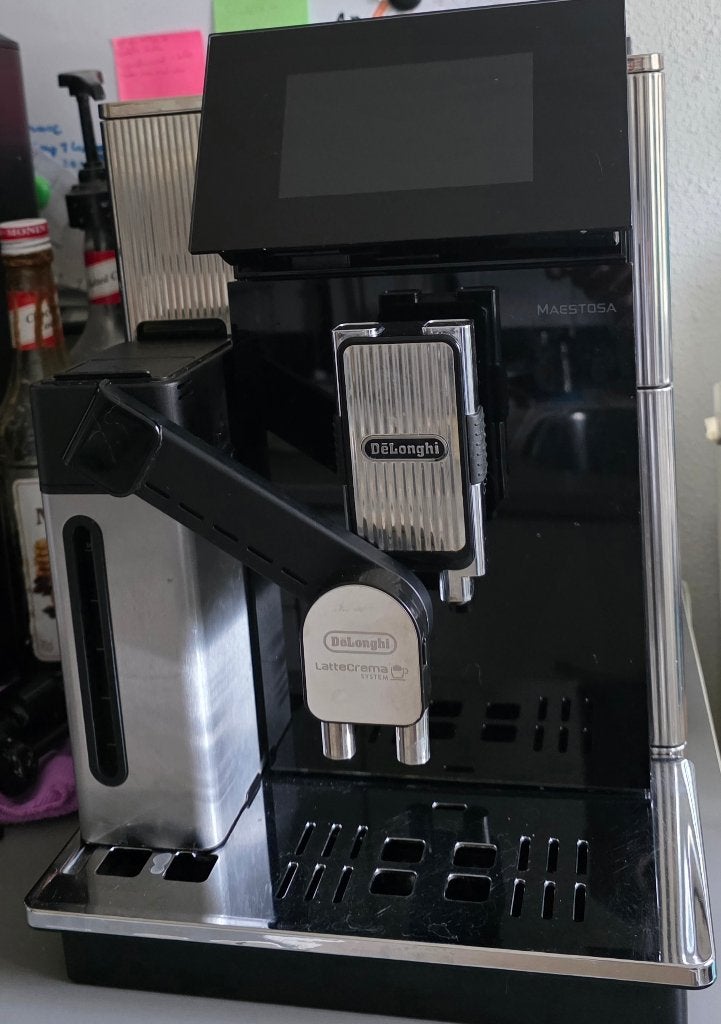 Volautomatische espresso Maestosa app van D'longhi, Ophalen, Gemalen koffie, Gebruikt, Espresso apparaat