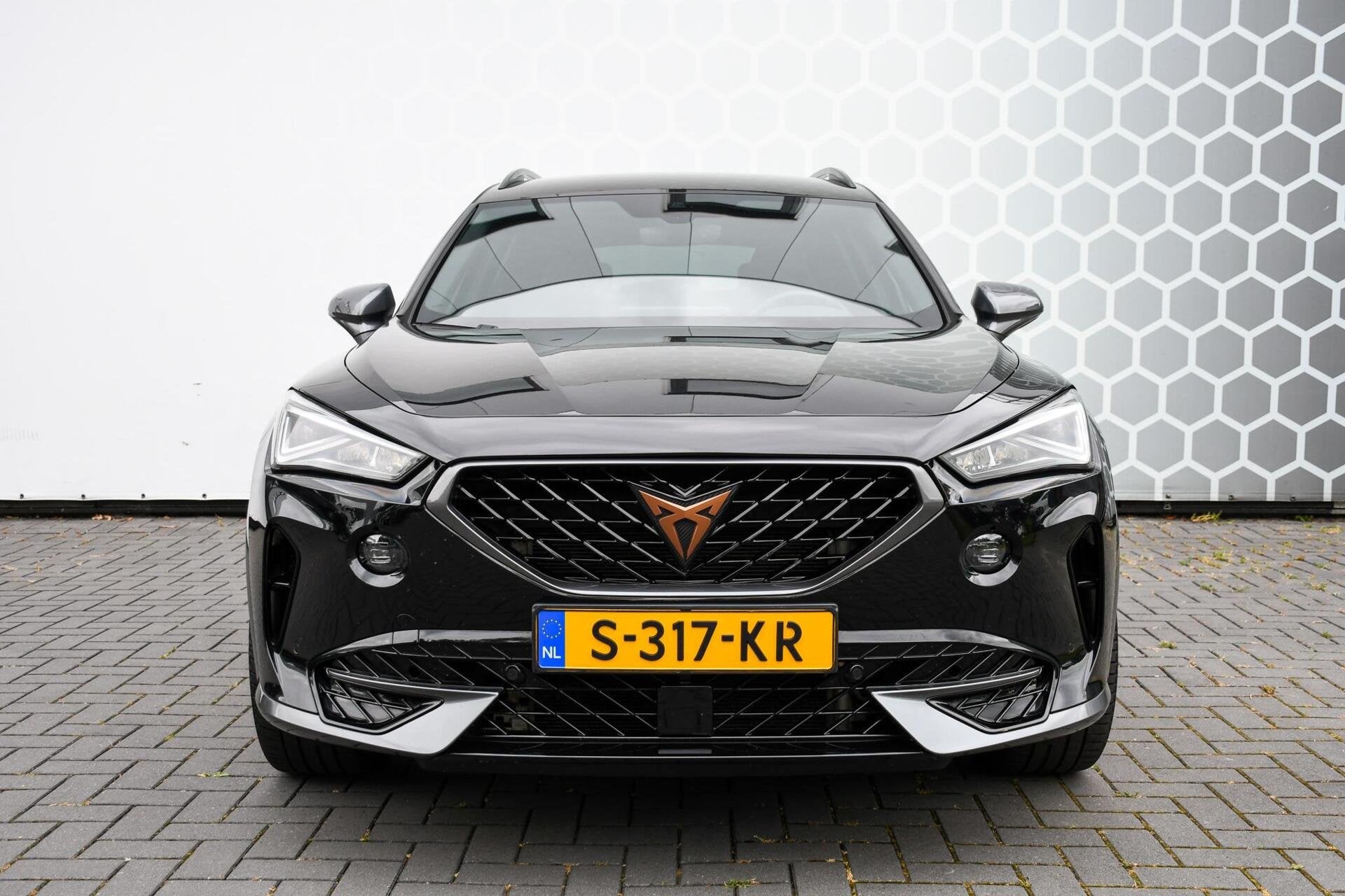 CUPRA Formentor 1.4 e-Hybrid VZ Copper Edition Schaalstoelen, Auto's, Gebruikt, 4 cilinders, Formentor, Zwart