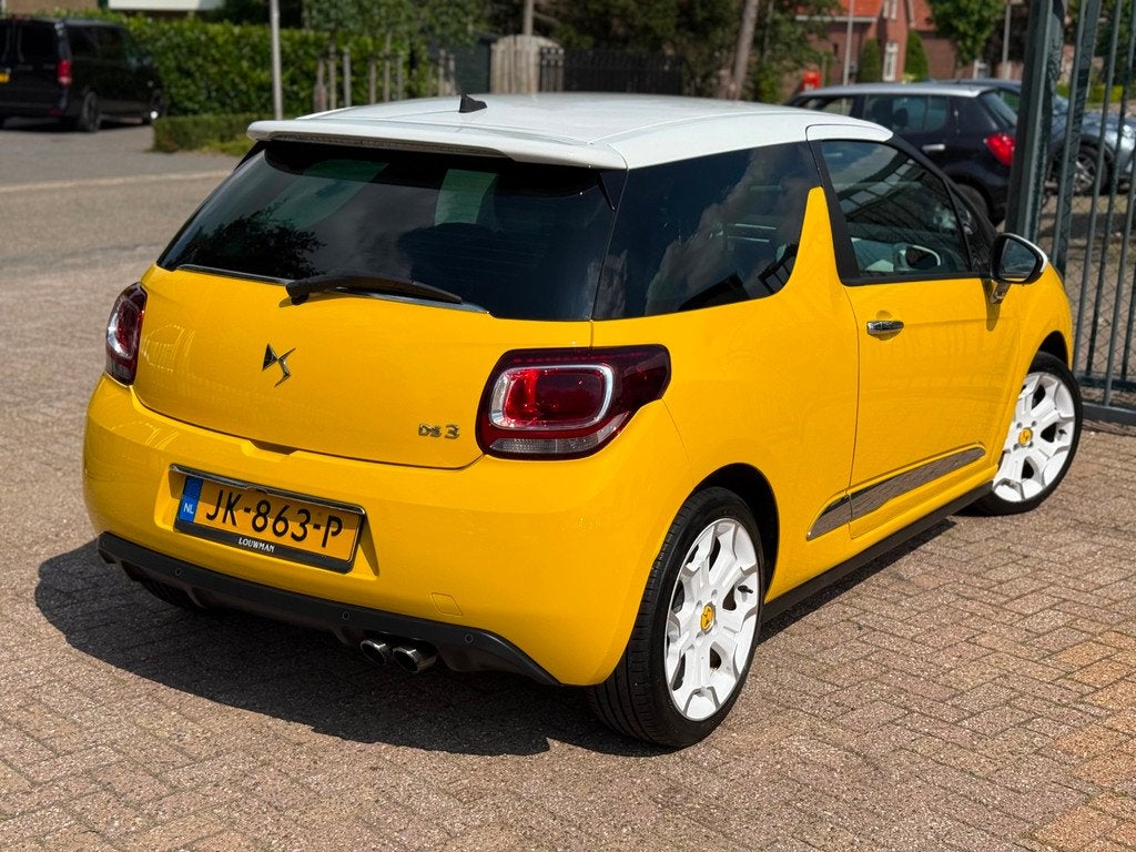 DS 3 1.2 PureTech Sport Chic GR SCHERM PDC CLIMA, Auto's, DS, Voorwielaandrijving, Gebruikt, Euro 6, 1199 cc