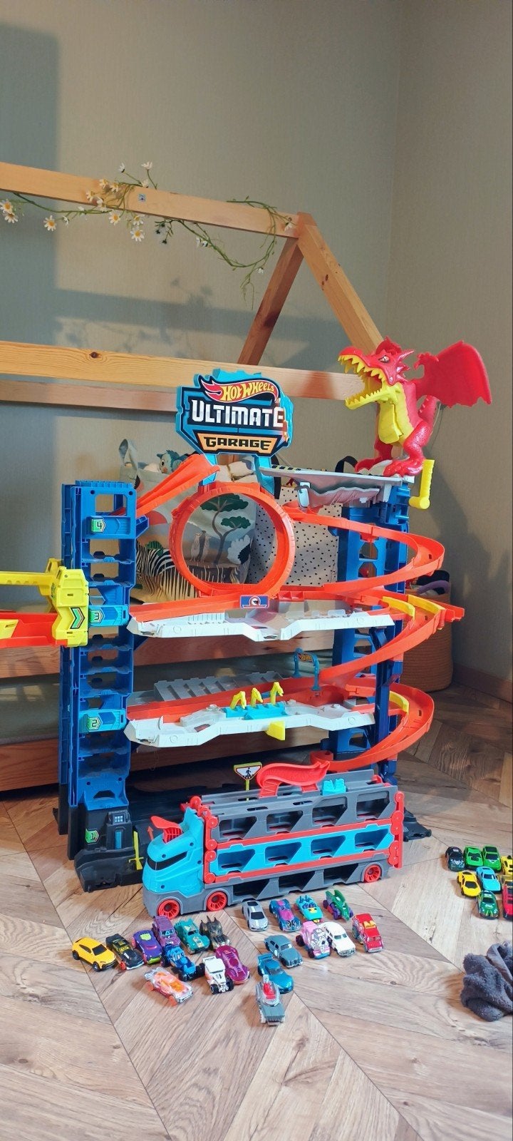 Hot Wheels Ultimate Garage met 20 auto's en transportwagen, Ophalen, Zo goed als nieuw
