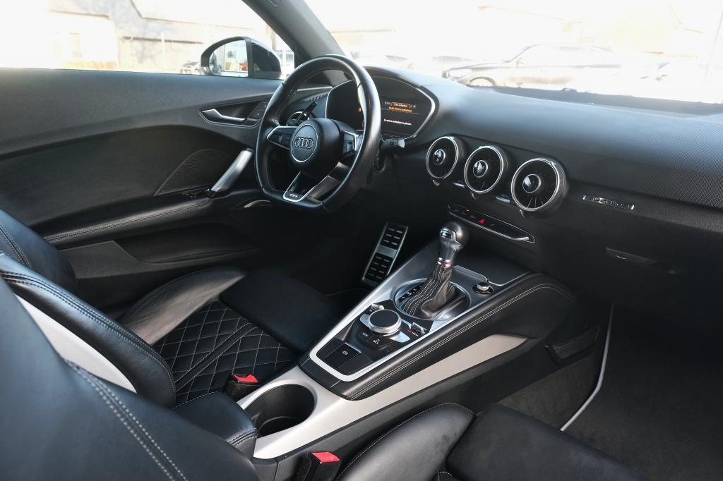 Audi TT TTS 2.0 TFSI TTS Quattro Digitaal Display, Kuipstoel, Auto's, Audi, Gebruikt, 4 cilinders, 1984 cc, 4 stoelen
