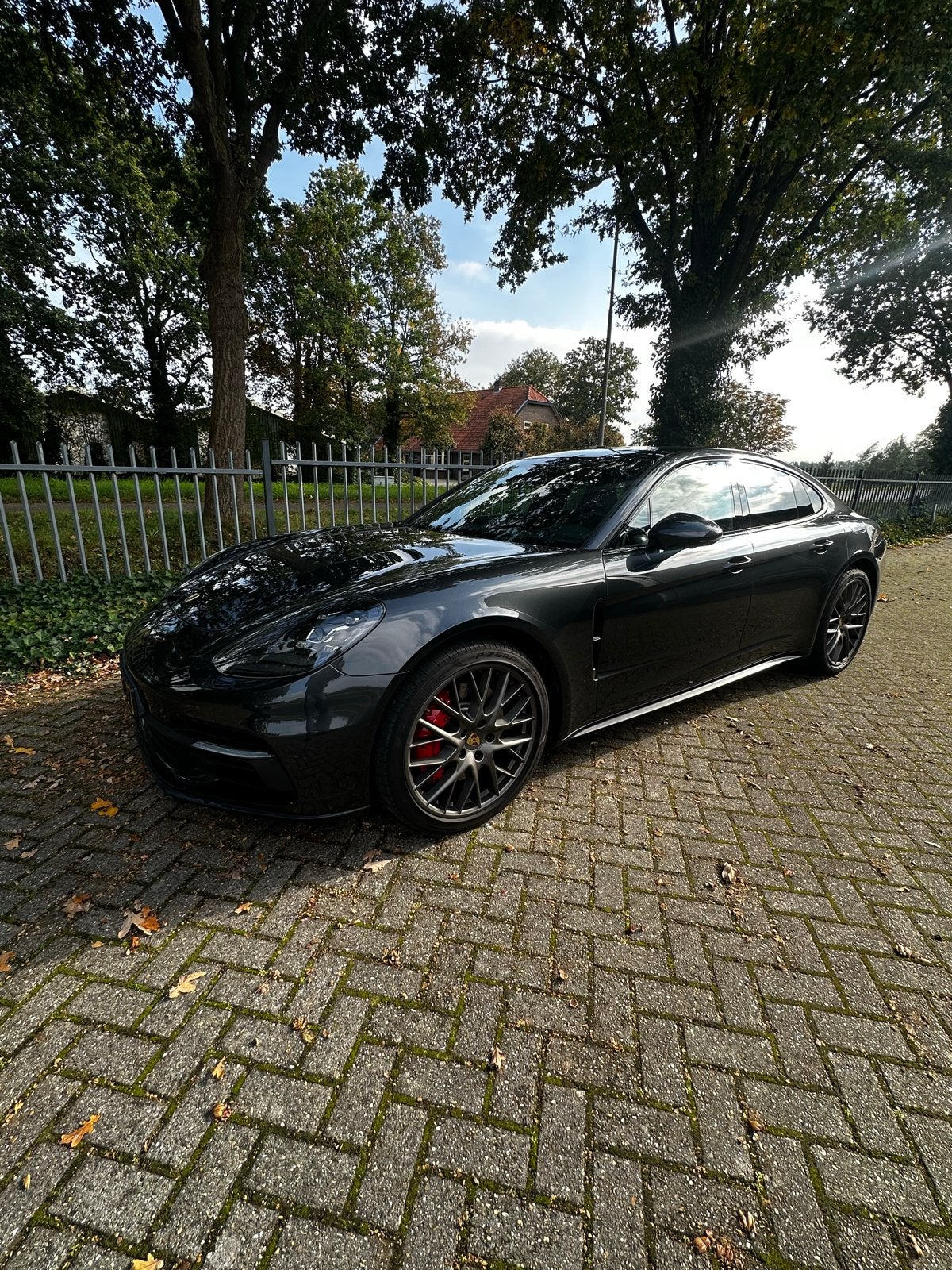 Porsche Panamera 2.9 V6 E-hybrid 462pk PDK 2017 Grijs, Auto's, Automaat, Dealer onderhouden, Bedrijf, Vierwielaandrijving