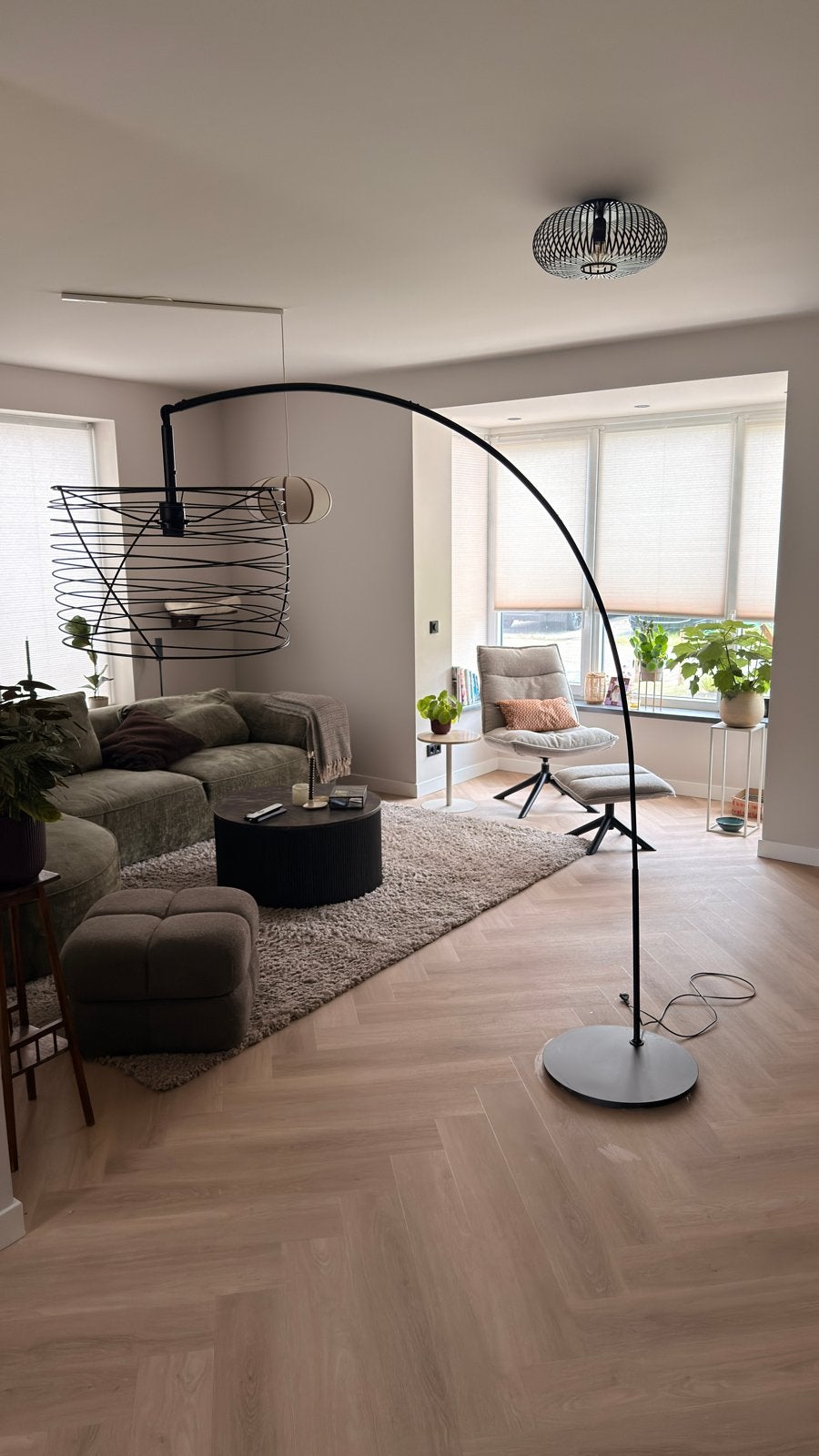IKEA Booglamp met Moderne Kap - Stijlvolle Vloerlamp, Huis en Inrichting, Ophalen, Gebruikt, E27 (groot), Metaal