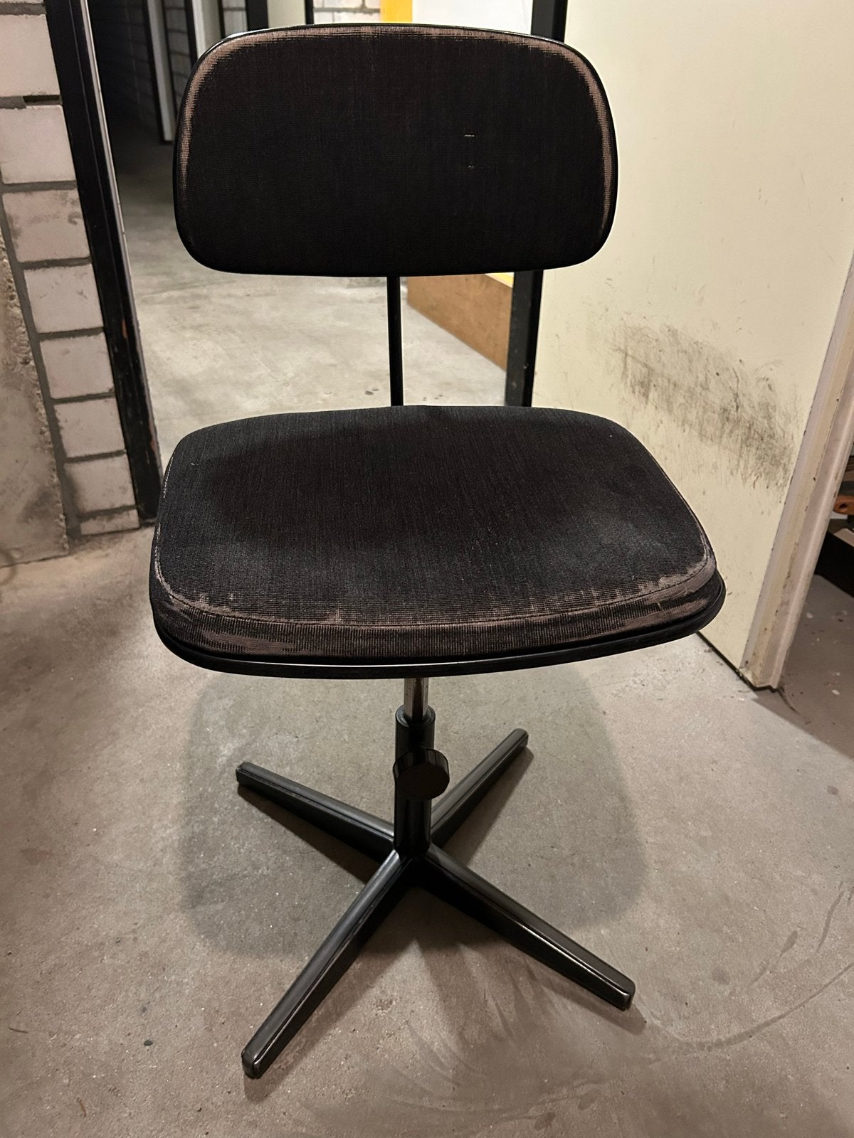 Ahrend Cirkel Bureaustoel, Ophalen, Gebruikt, Zwart, Bureaustoel
