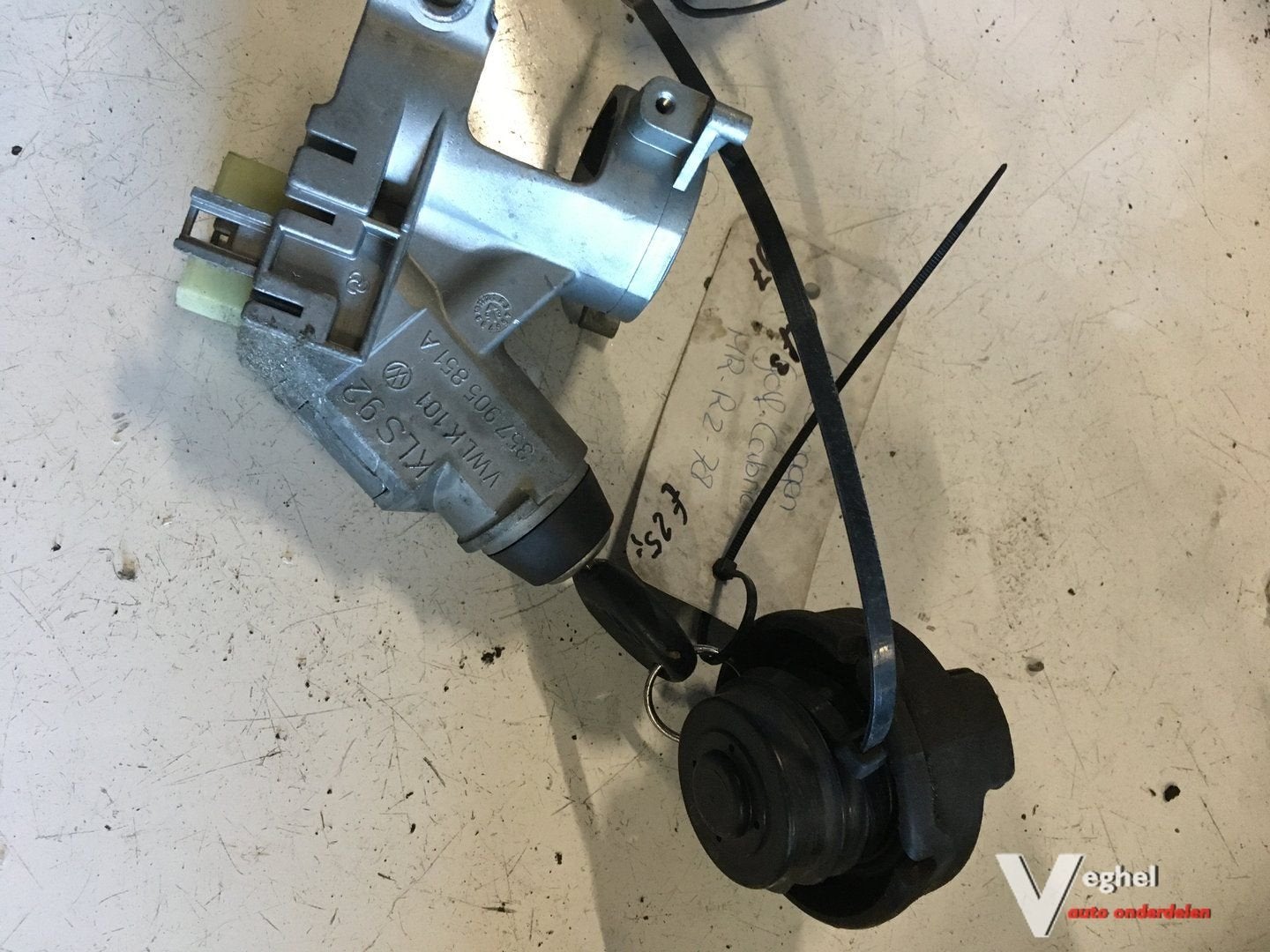 Vw Golf 3 Cabrio 1997 Contactslot met sleutel en tankdop, Auto-onderdelen, Gebruikt, -, -, Ophalen of Verzenden