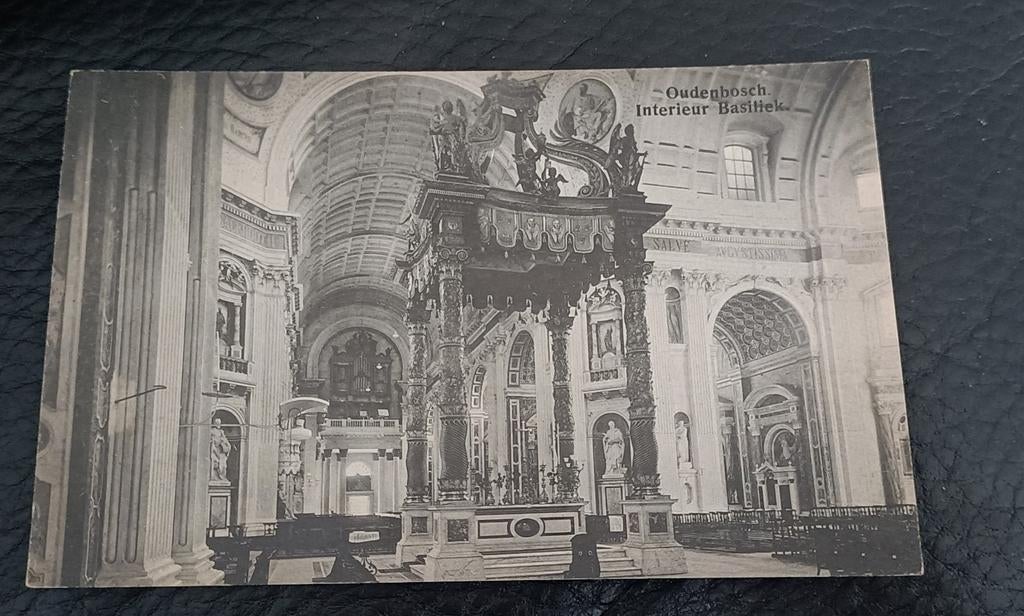 Oudenbosch. Interieur Basiliek 1939, Ophalen of Verzenden, 1920 tot 1940, Gelopen, Noord-Brabant
