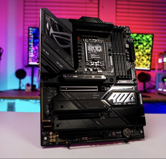 i9-13900K + ASUS ROG STRIX Z790-E + 64 GB DDR5 6000