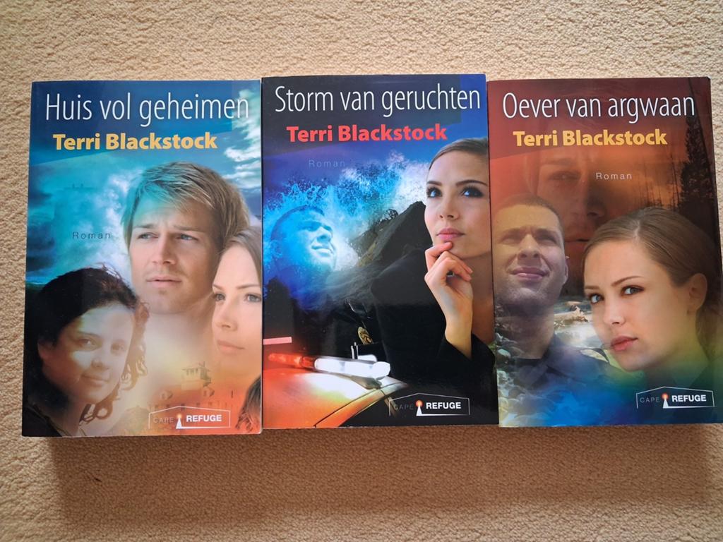 3 delen cape refuge serue Terri Blackstock, Boeken, Ophalen of Verzenden, Zo goed als nieuw