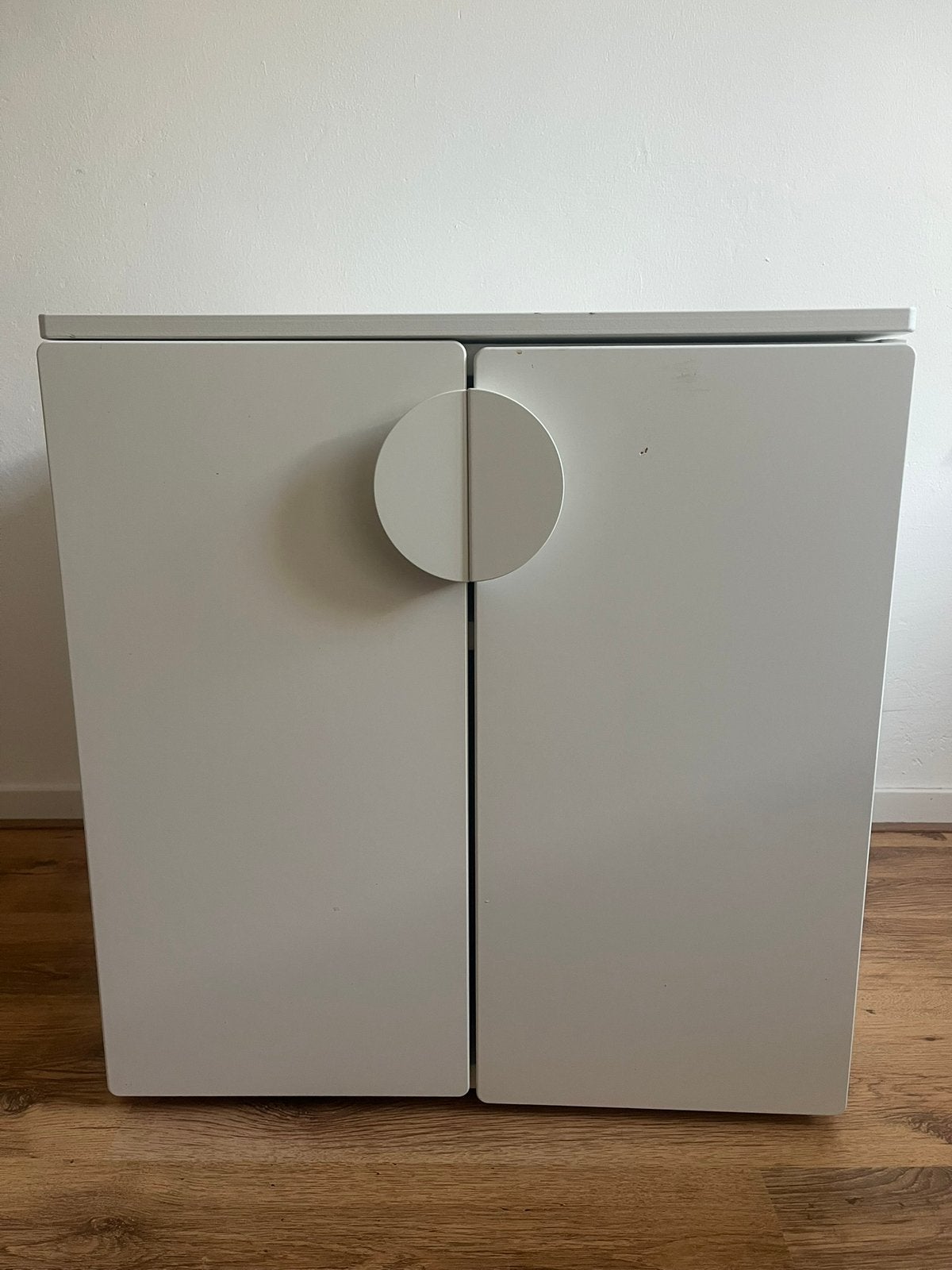 Kastje Ikea Wit mag gratis weg, Huis en Inrichting, Kasten | Overige, Ophalen, Gebruikt