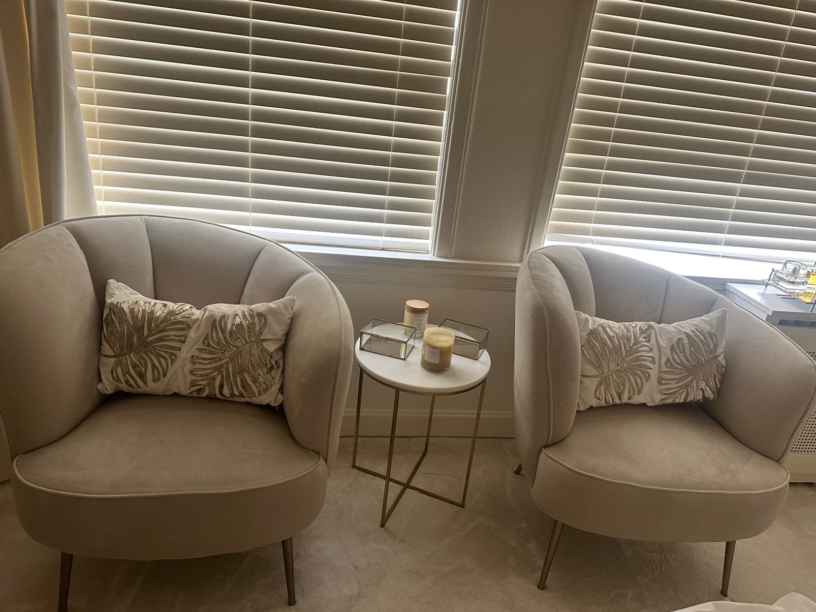 Westwing Louise fluwelen fauteuils ( 2 ) zo goed als nieuw, Huis en Inrichting, Fauteuils, Ophalen of Verzenden, Zo goed als nieuw