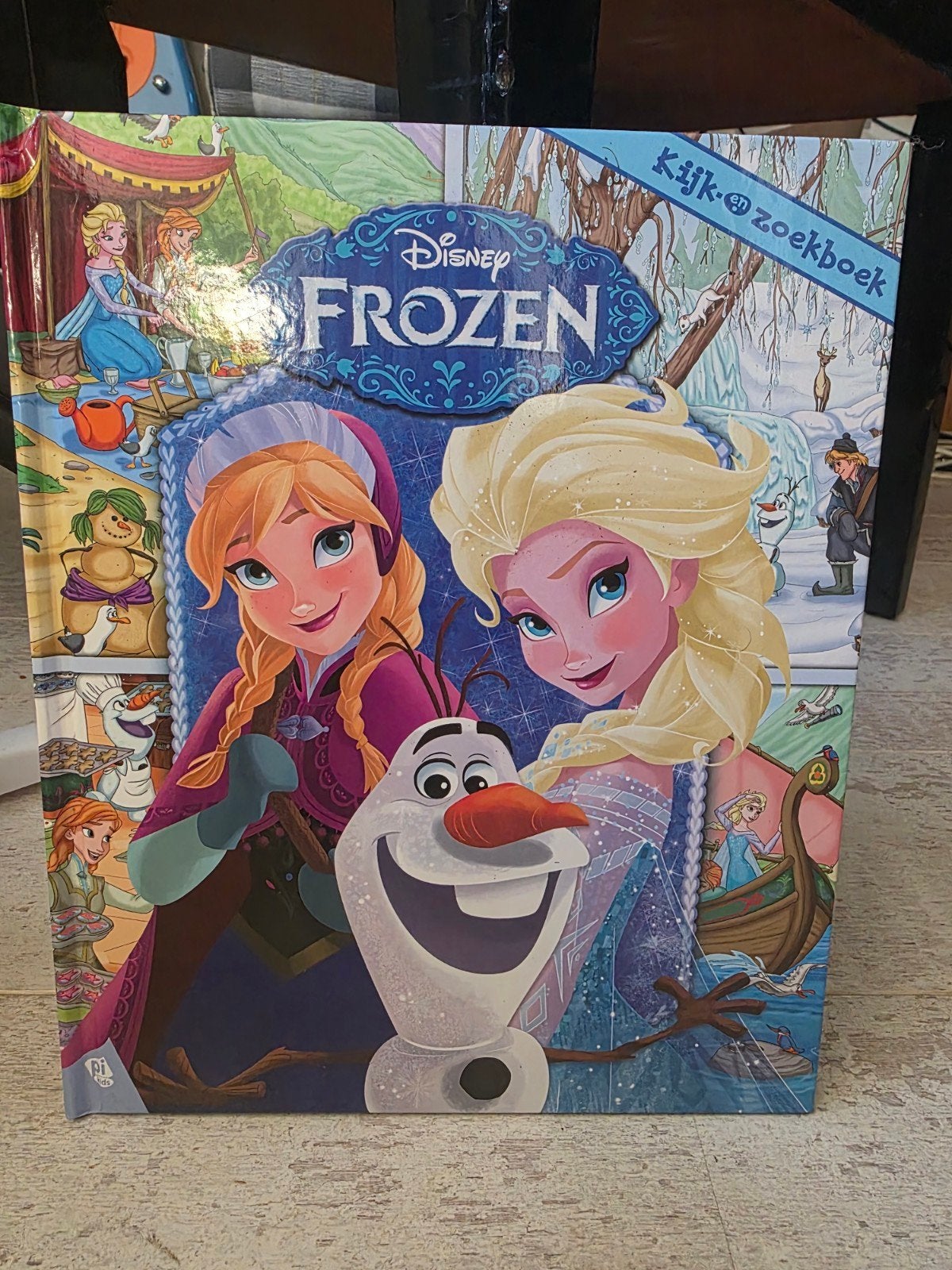 Disney Frozen Kijk- en Zoekboek - Urenlang Plezier!, Jongen of Meisje, Ophalen of Verzenden, Zo goed als nieuw, Voorleesboek