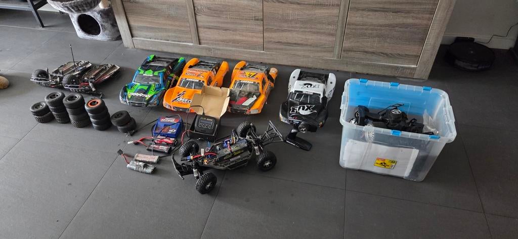 Traxxas Slash 4x4 met heel veel onderdelen, Elektro, Gebruikt, Auto offroad, Ophalen of Verzenden