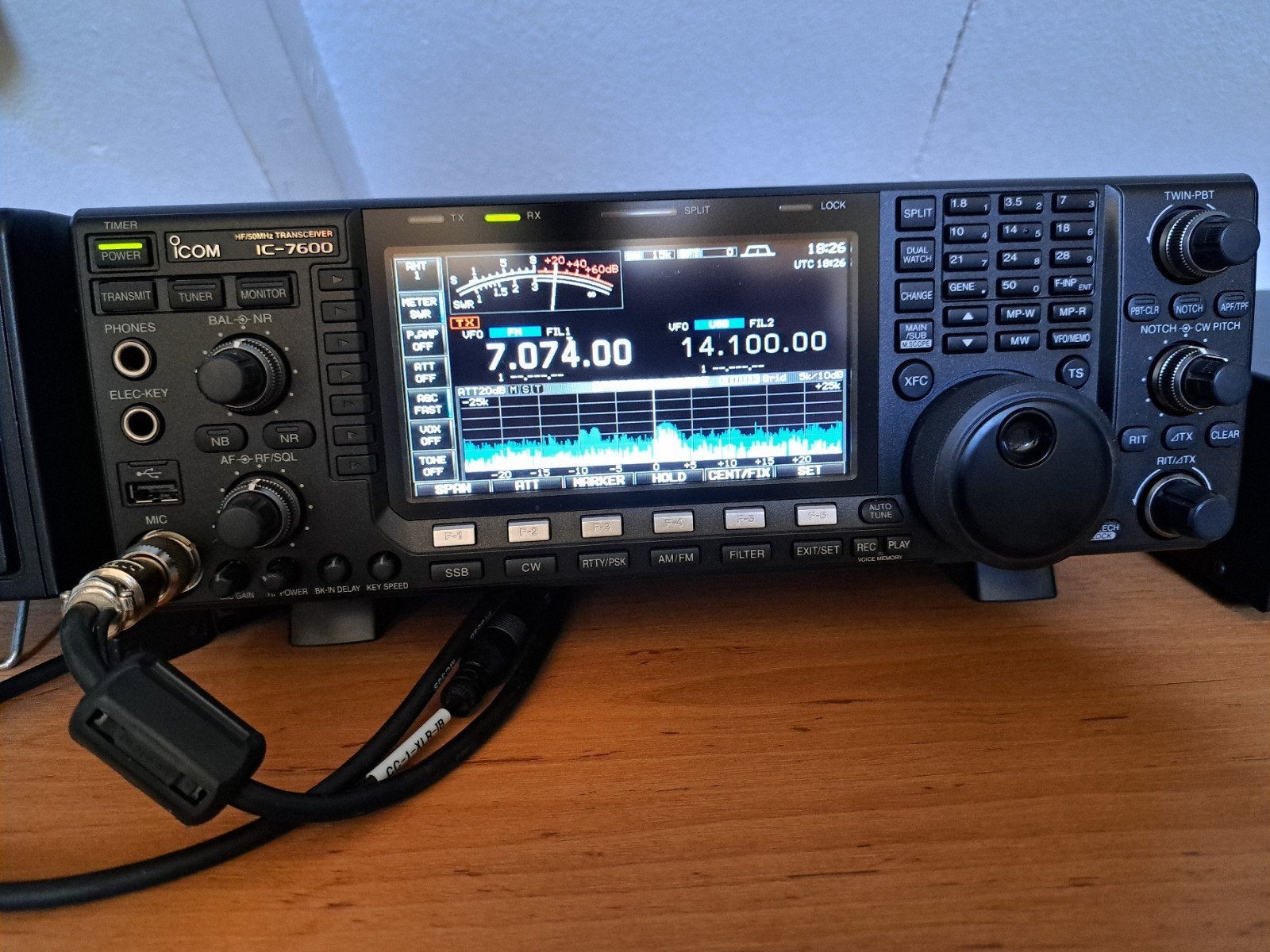 Icom IC-7600 in nieuwstaat., Ophalen of Verzenden, Zo goed als nieuw, Zender en Ontvanger