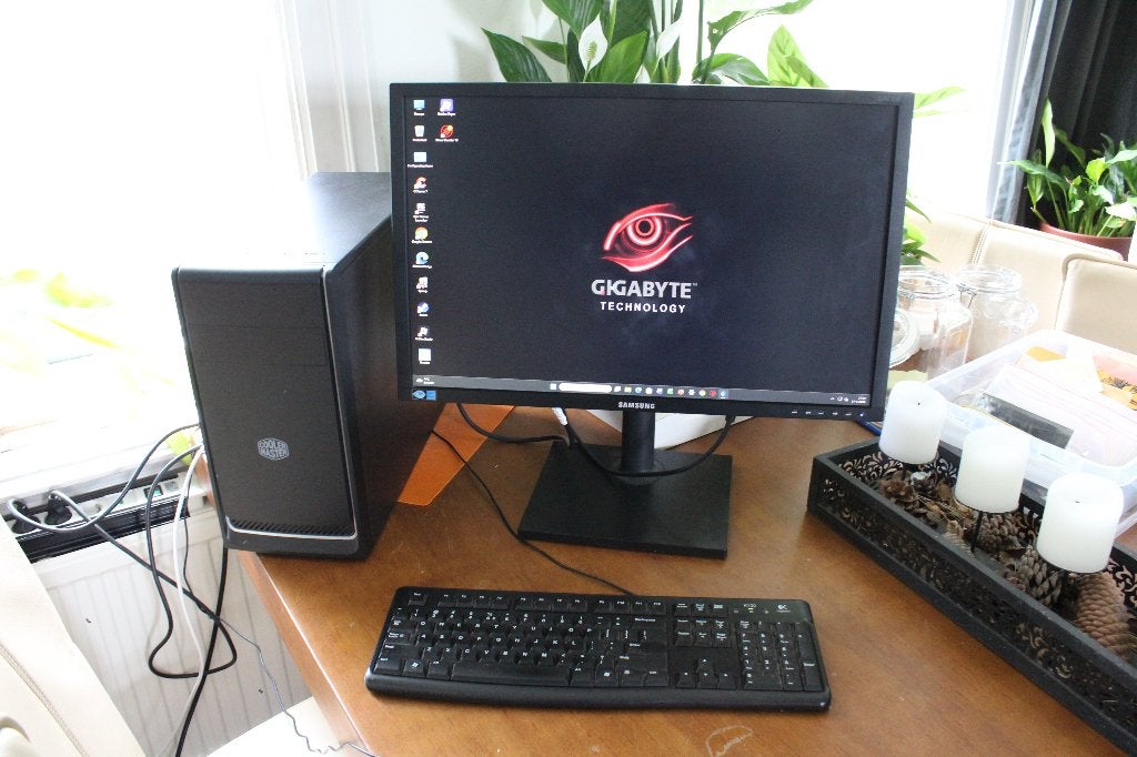 Snelle (Game) pc: win11, Graf kaart, 24 inch hd-monitor, Met monitor, 8 GB, Zelf gebouwde pc, Virtual Reality