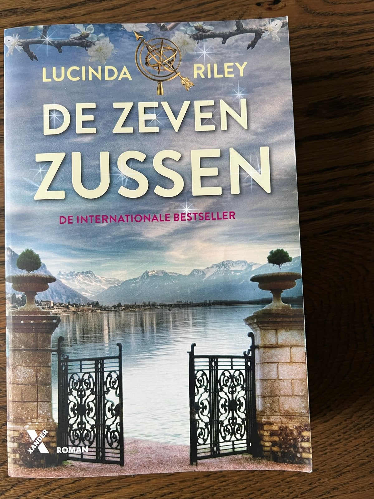 Boeken om van te genieten: Elton John, Karen Rose, Lucinda R, Ophalen of Verzenden, Gelezen, Film, Tv en Media