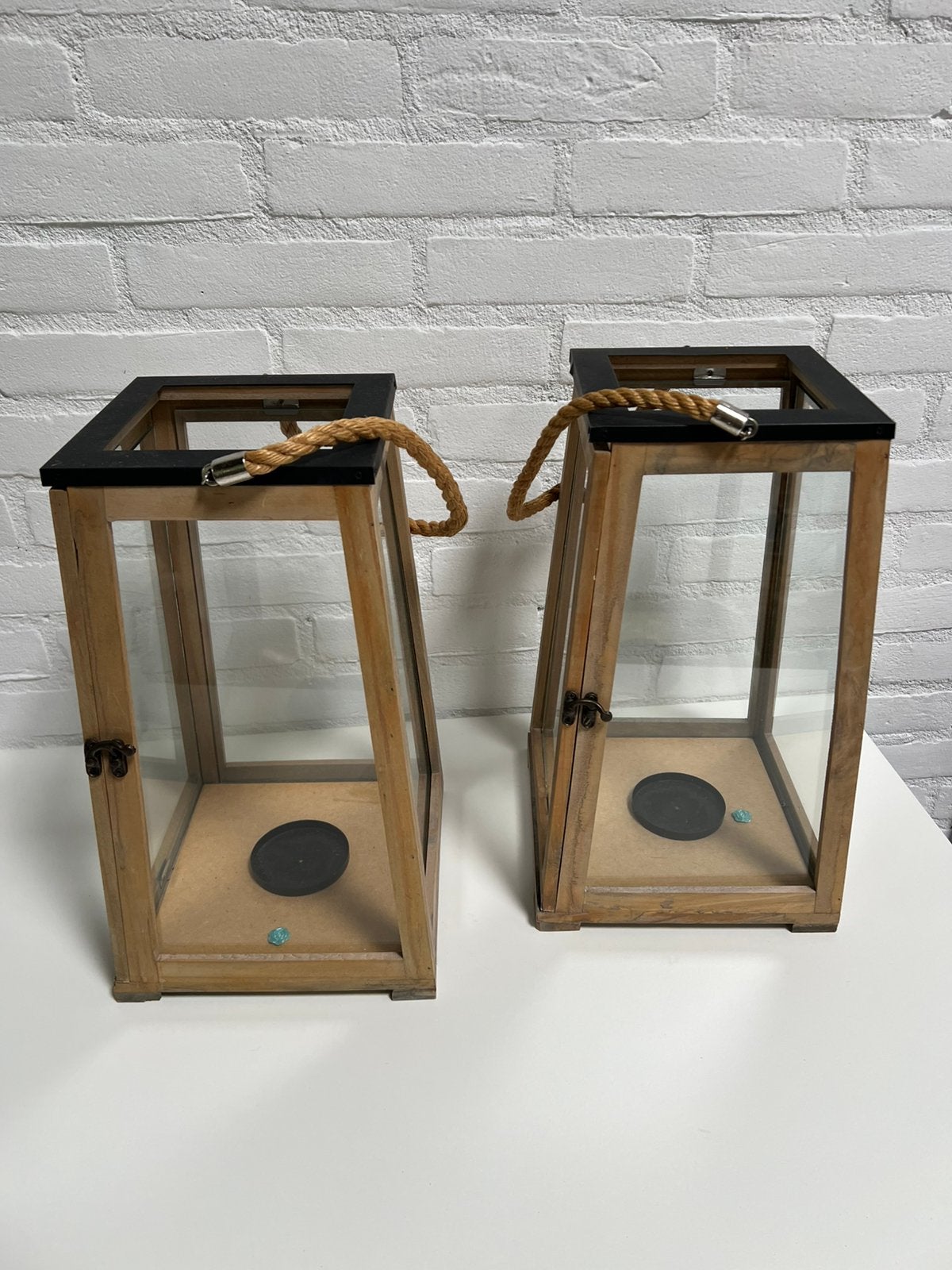 Te Koop : Lantaarns Nieuw 2 Stuks Lantaarn Hout Glas, Gebruikt, 38 cm, Lantaarn, Ophalen of Verzenden