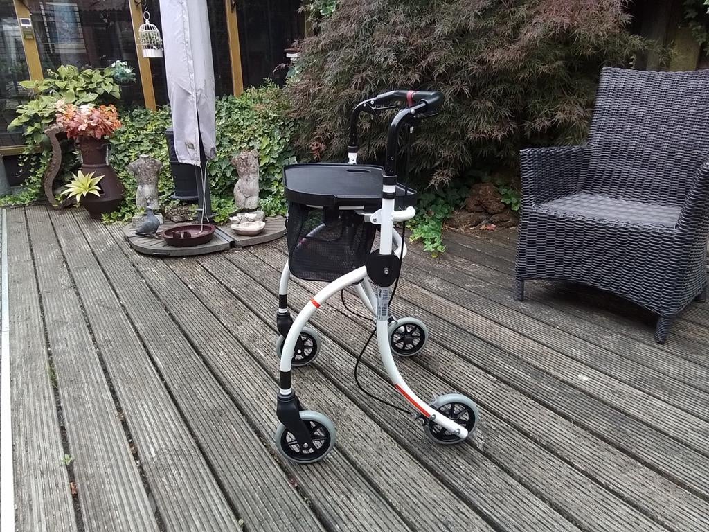 BINNEN ROLLATOR MERK. ROOMBA  DRIVE., Diversen, Rollators, Ophalen, Opvouwbaar