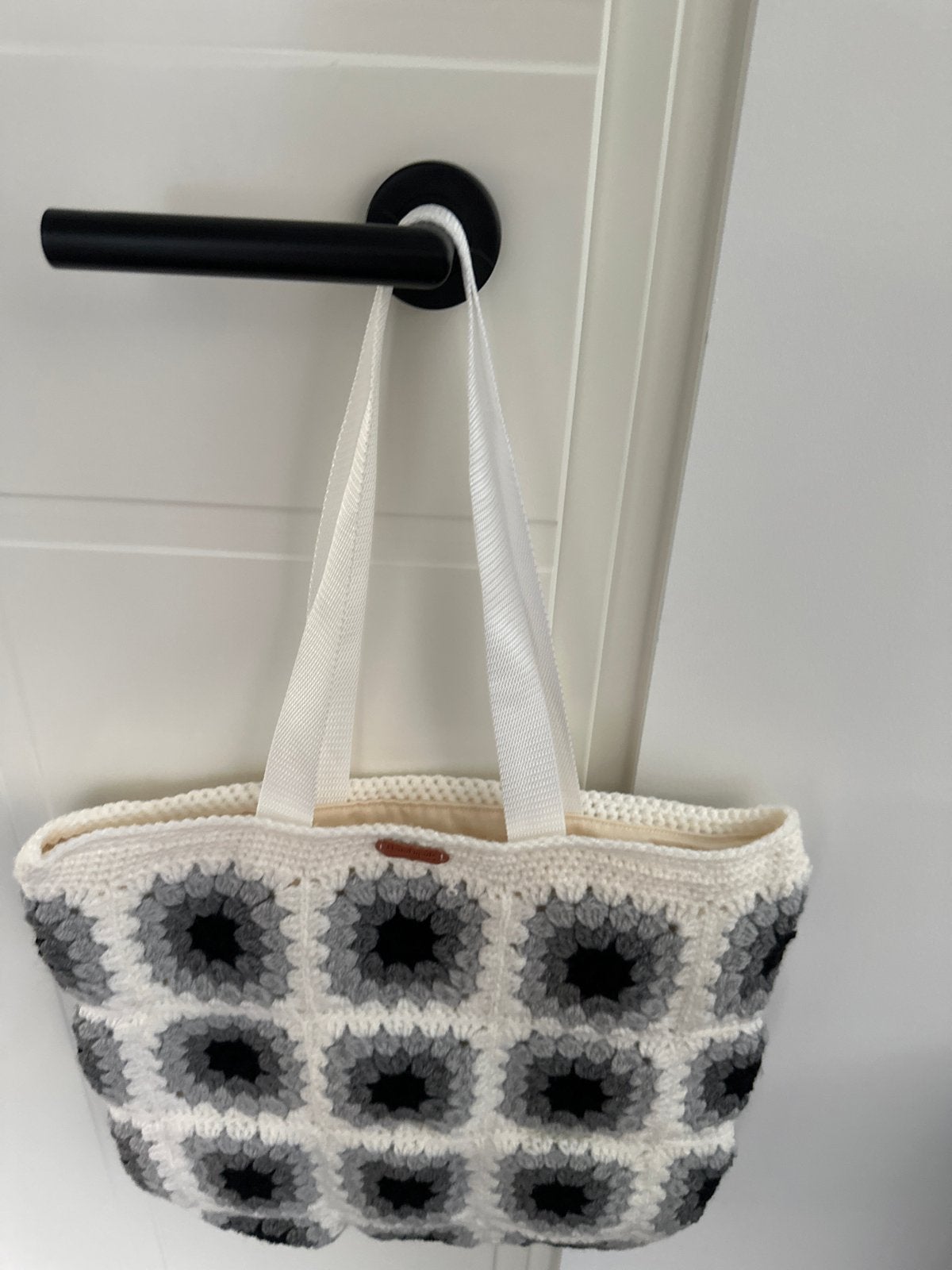 Handgemaakte Gehaakte Tas - Granny Square Design 40x45 cm, Ophalen of Verzenden, Nieuw, Zwart, Handtas