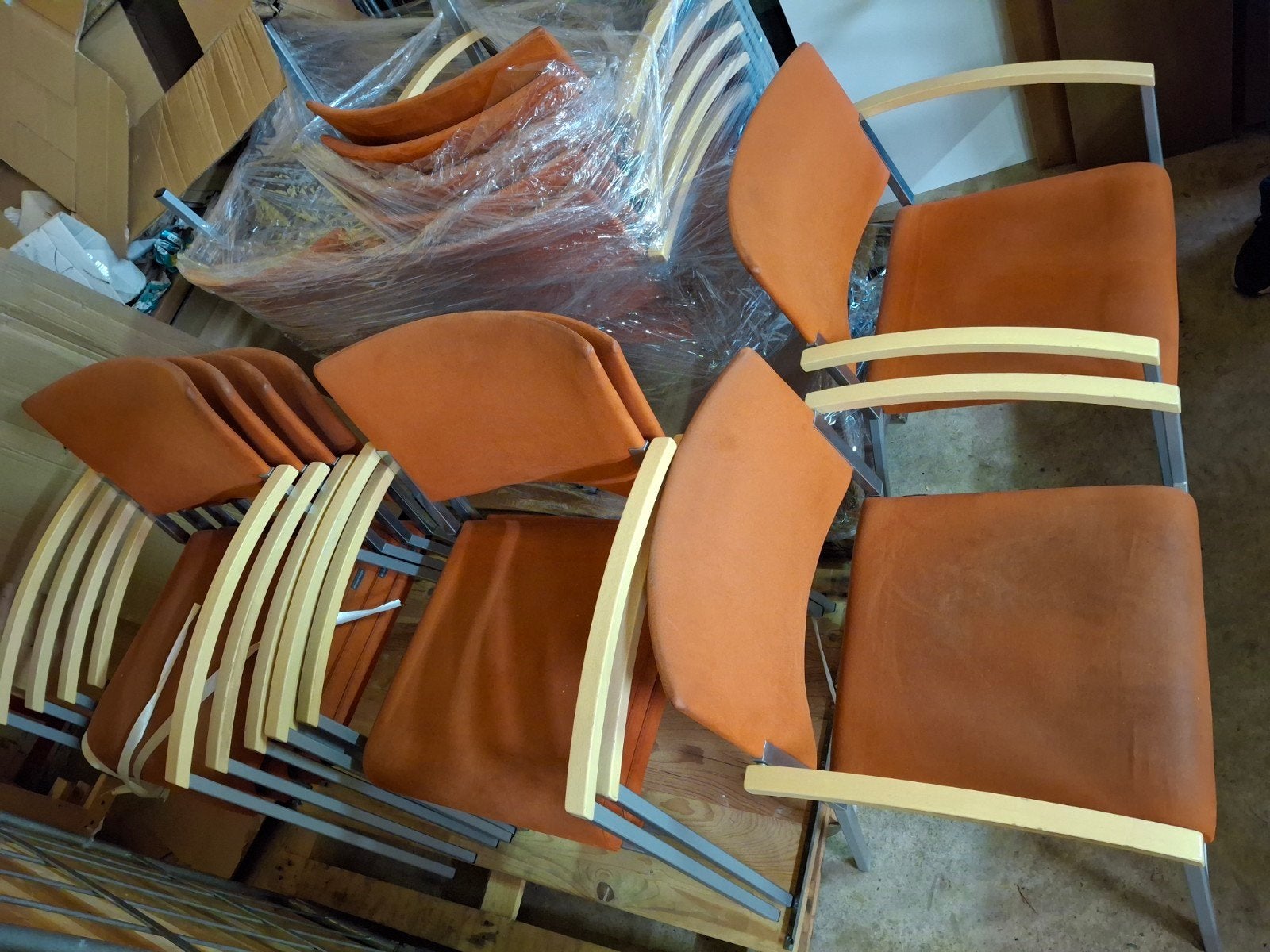 Degelijke Stapelbare Stoelen 15 stuks In één koop:, Huis en Inrichting, Ophalen, Gebruikt, Overige kleuren, Hout