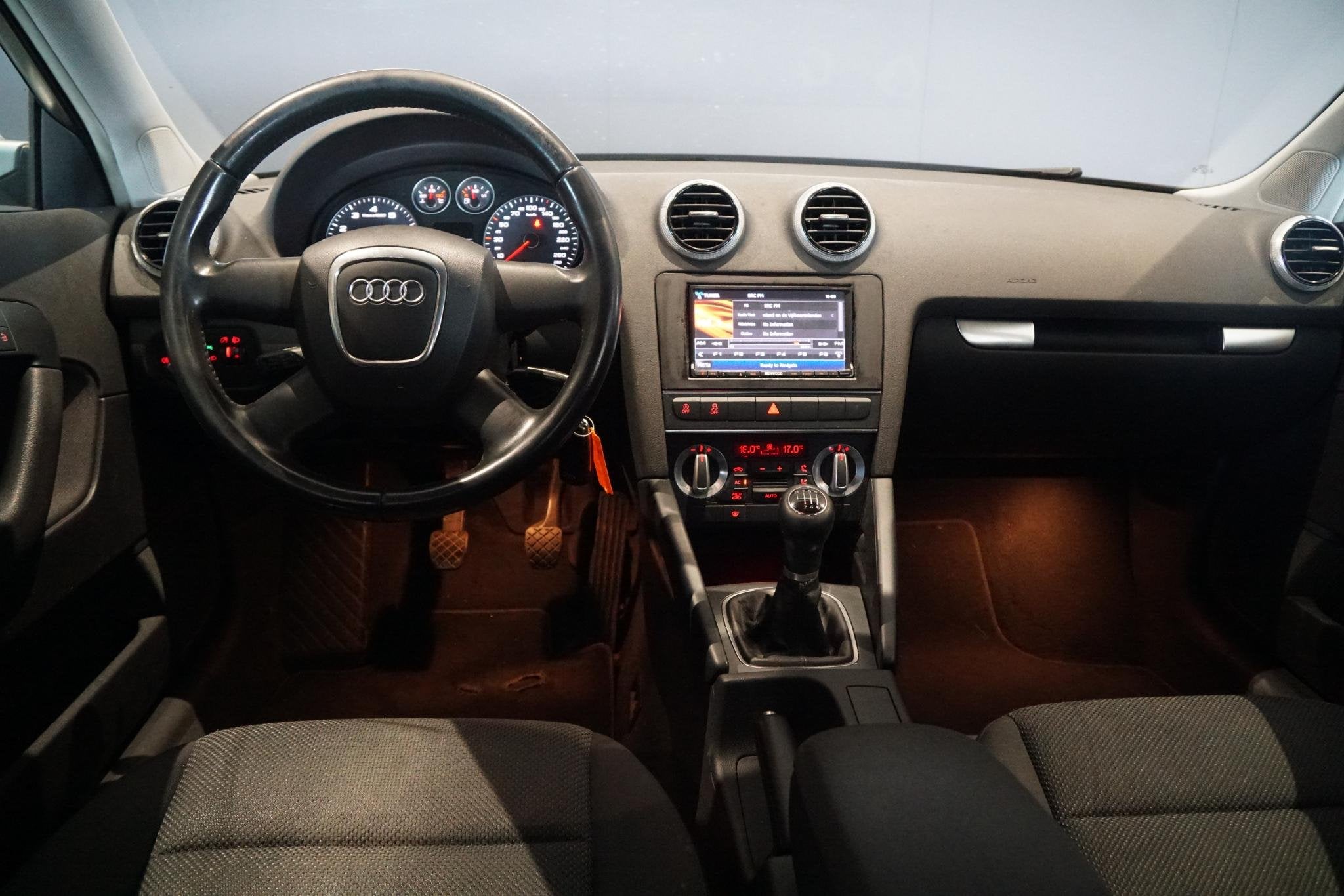 Audi A3 Sportback 1.2 TFSI Attraction Pro Line Business, Auto's, Audi, Voorwielaandrijving, Euro 5, Stof, Gebruikt