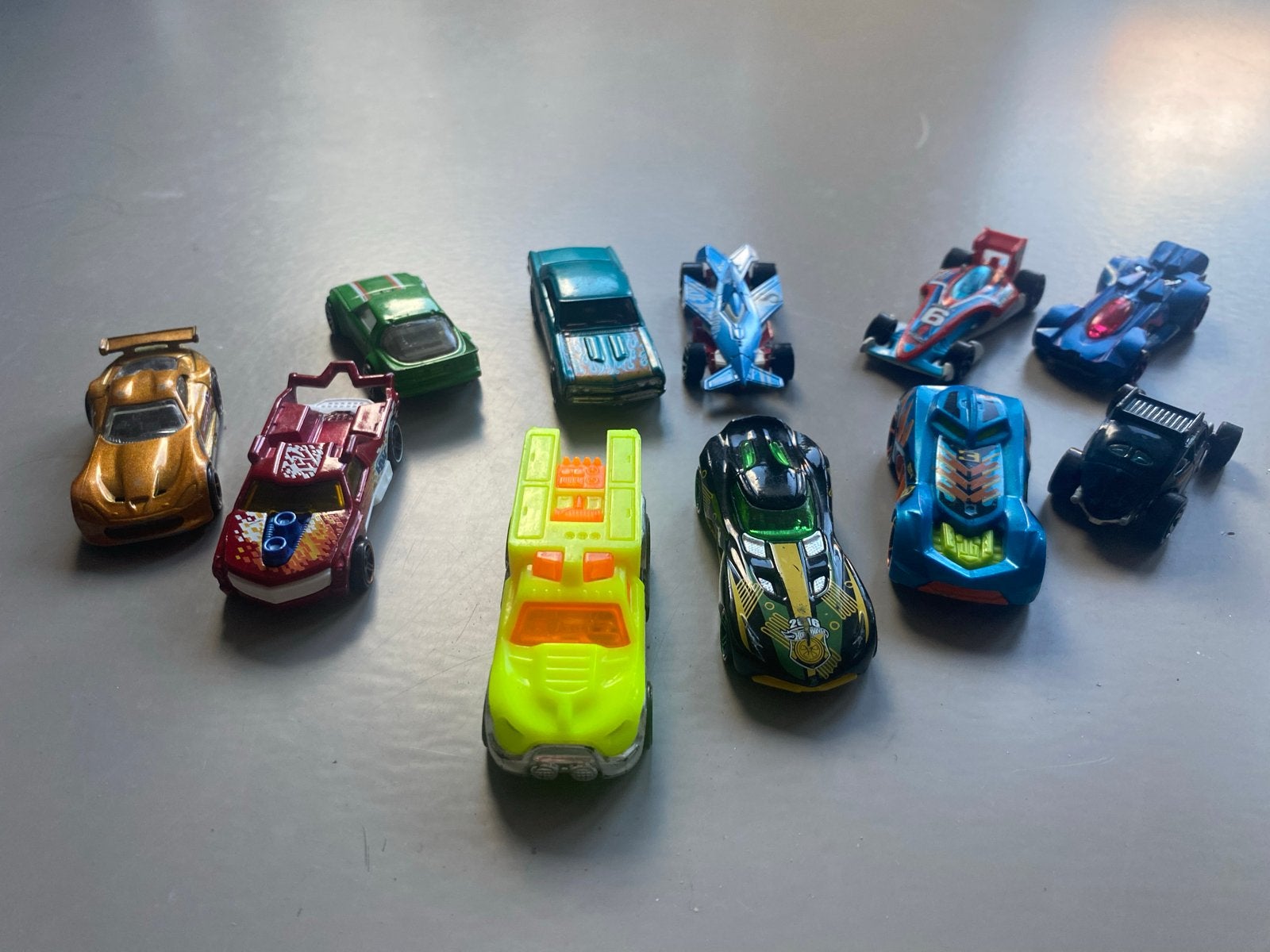 Hotwheels- 11 stuks, Ophalen, Gebruikt