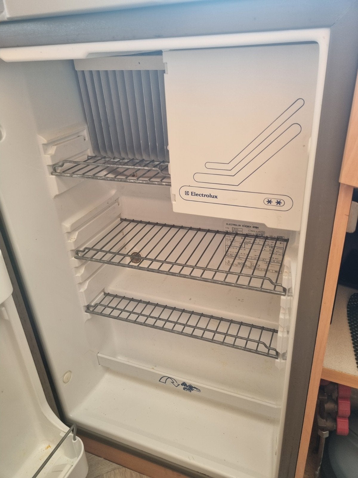 Electrolux Koelkast RM4230 (1999) - Werkt op stroom, Witgoed en Apparatuur, Koelkasten en IJskasten, Gebruikt, 75 tot 100 liter
