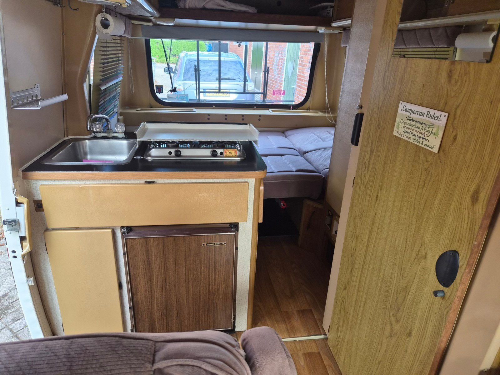 Foto 11 van BENZINE AUTOMAAT WINNEBAGO LE SHARO 2X AIRCO