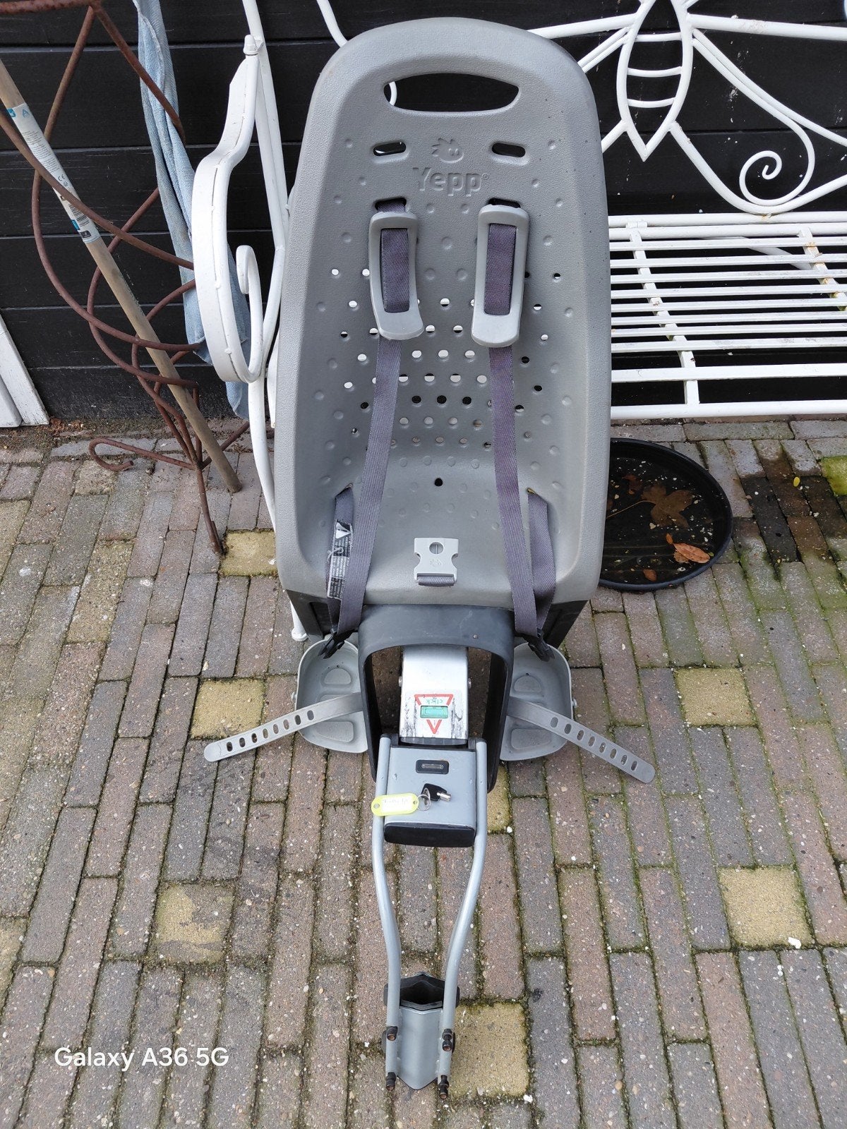Yepp fietsstoeltje achter, Fietsen en Brommers, Ophalen, Achterzitje, Yepp, 9 t/m 18 kg