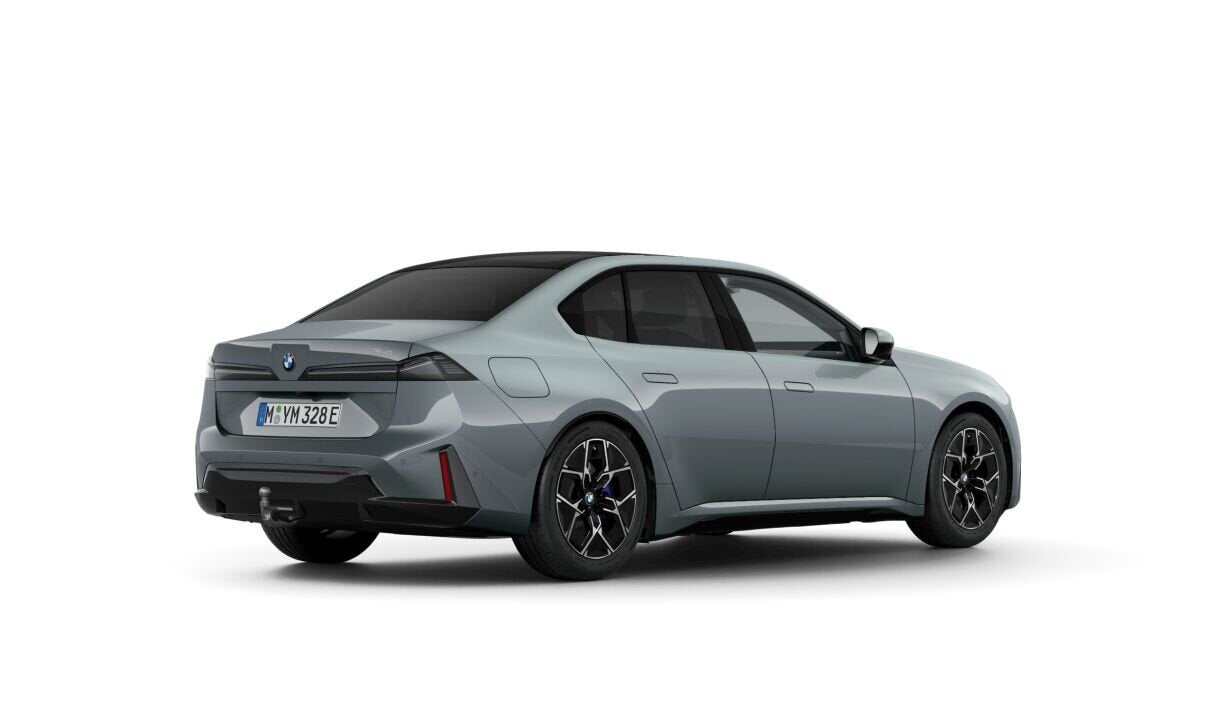 BMW i3 50 xDrive M Sport / Panoramadak / Trekhaak / 3D Head-, Automaat, Dealer onderhouden, Zwart, Leder