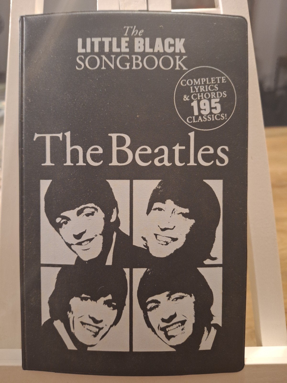 The Beatles - the little black songbook, Ophalen of Verzenden, Zo goed als nieuw, Artiest