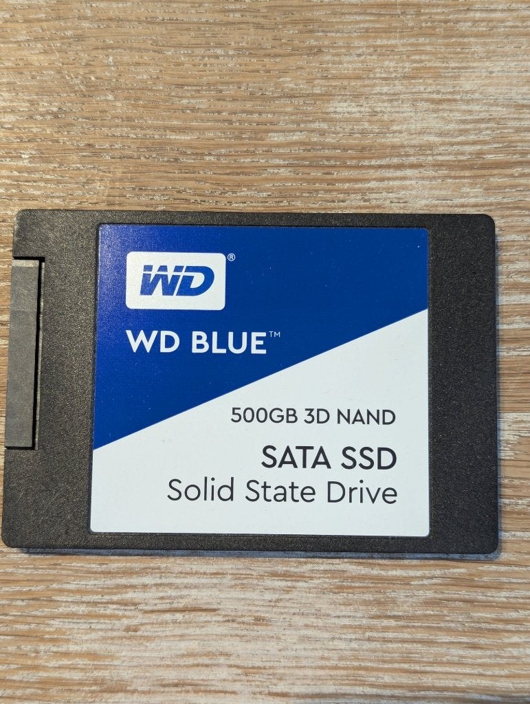 WD BLUE 500GB 3D NAND SATA SSD WDS500G2B0A 21297V444710, Ophalen of Verzenden, Gebruikt, Laptop