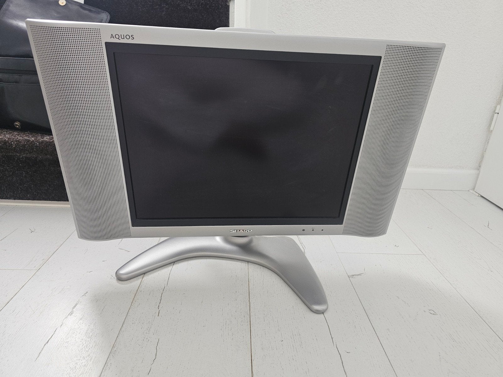 Sharp Aquos LCD TV (15/20 inch) - Retro Gaming Monitor, Ophalen, Zo goed als nieuw, 50 Hz, Sharp