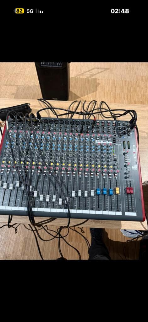 Mengpaneel en mixer Alleen & heath ZED 22 FX USB, Ophalen of Verzenden, Zo goed als nieuw