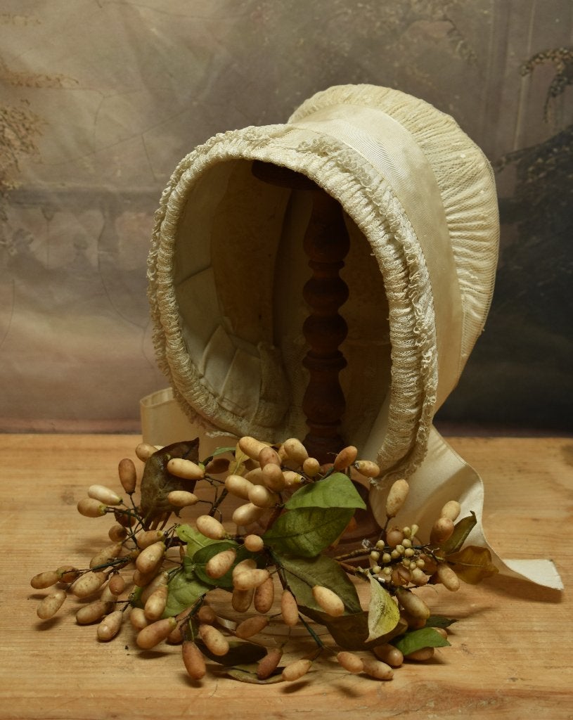 Oude Frans Bruids Hoedje."Uit Aletta's Tijd", Ophalen of Verzenden