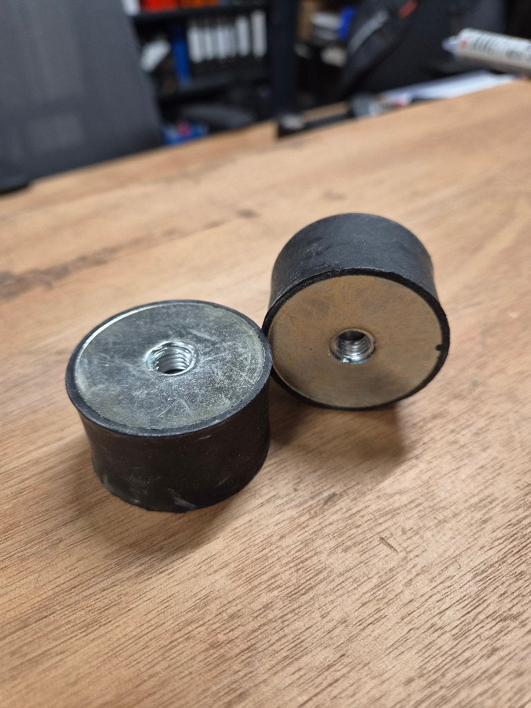 Trillingsdempers (Airco) M10 (50mm rond, 30mm dik) p/s