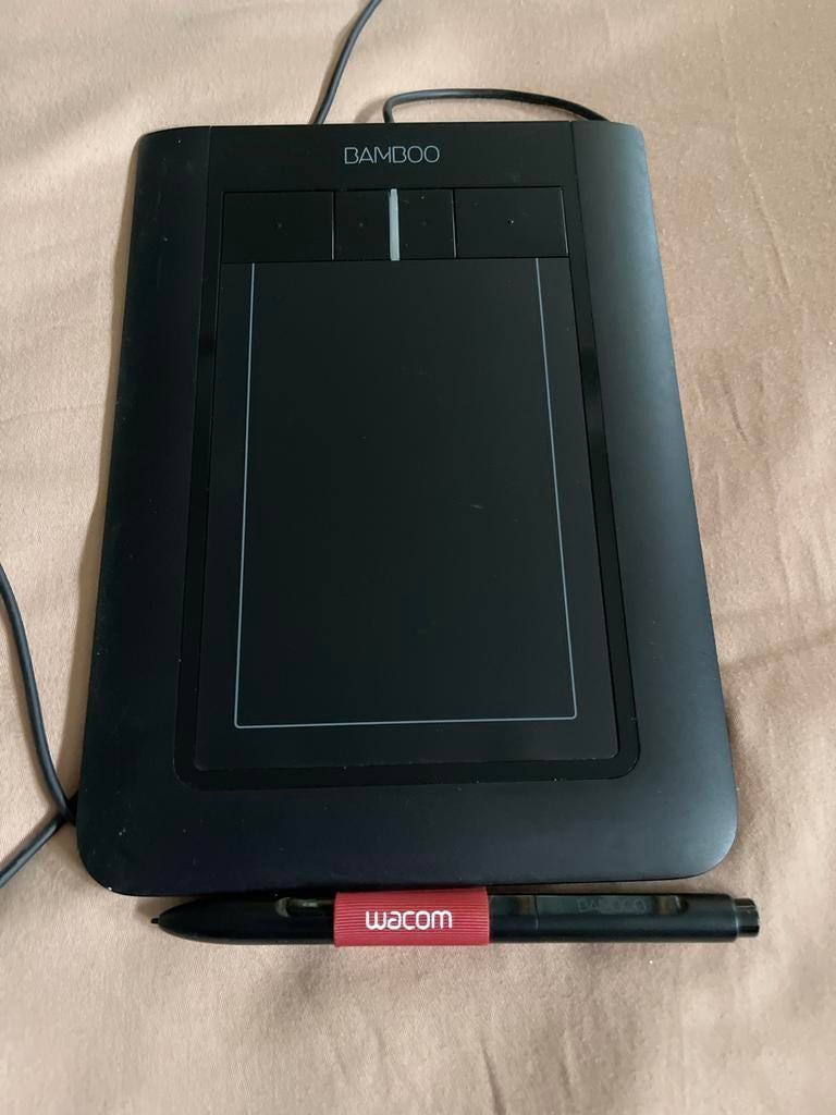 Wacom Bamboo tekentablet met pen - CTH-460, Computers en Software, Tekentablets, Gebruikt, Bedraad, Multi-touch, Ophalen of Verzenden