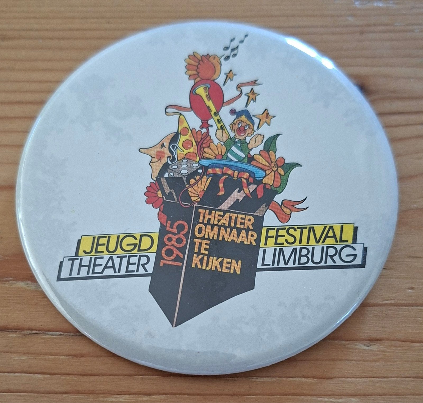 Button groot :1985 jeugdtheater festival limburg, Ophalen of Verzenden, Overige onderwerpen